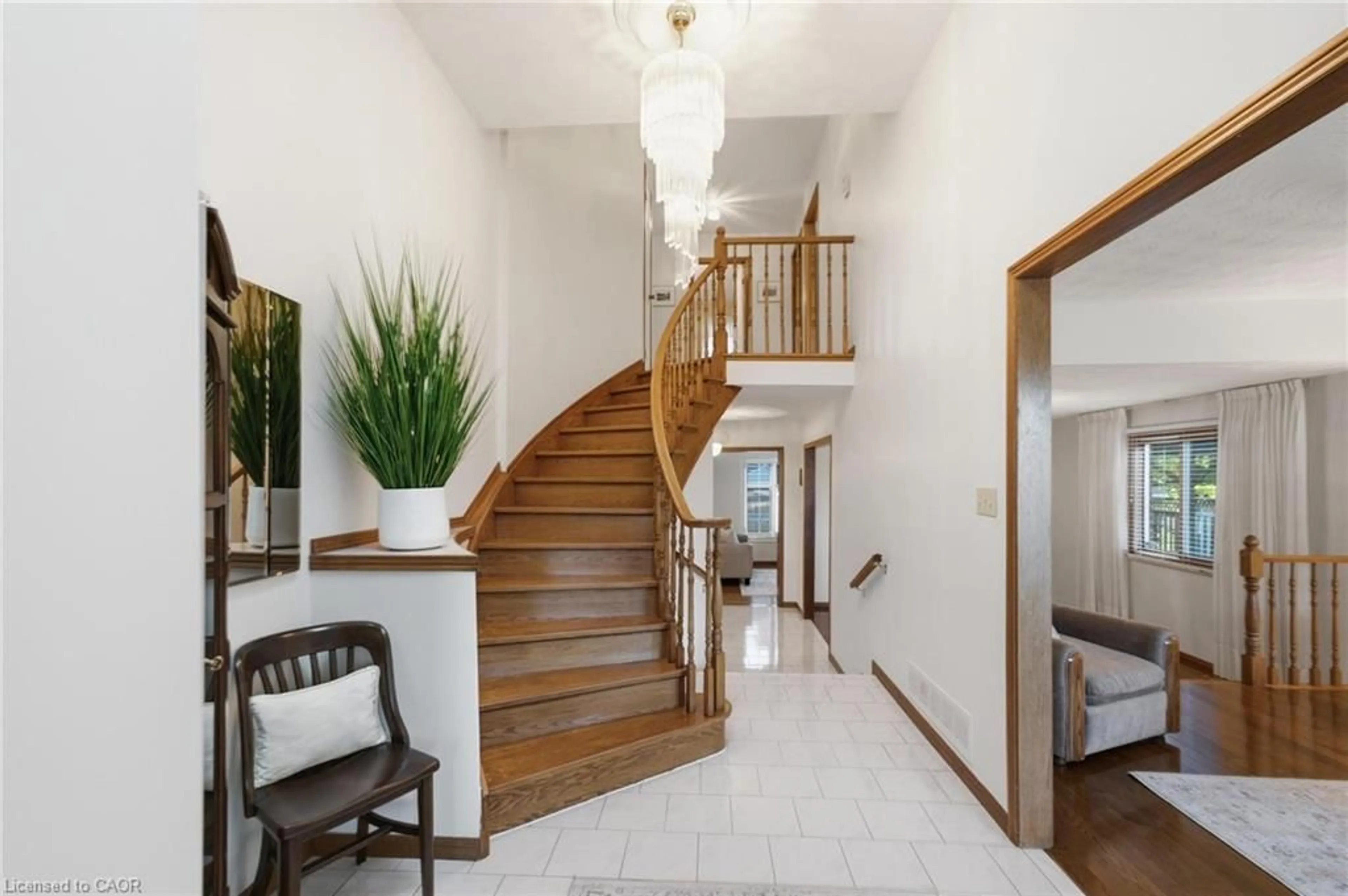 Unknown for 11 Gabriele Crt, Hamilton Ontario L8G 5C4