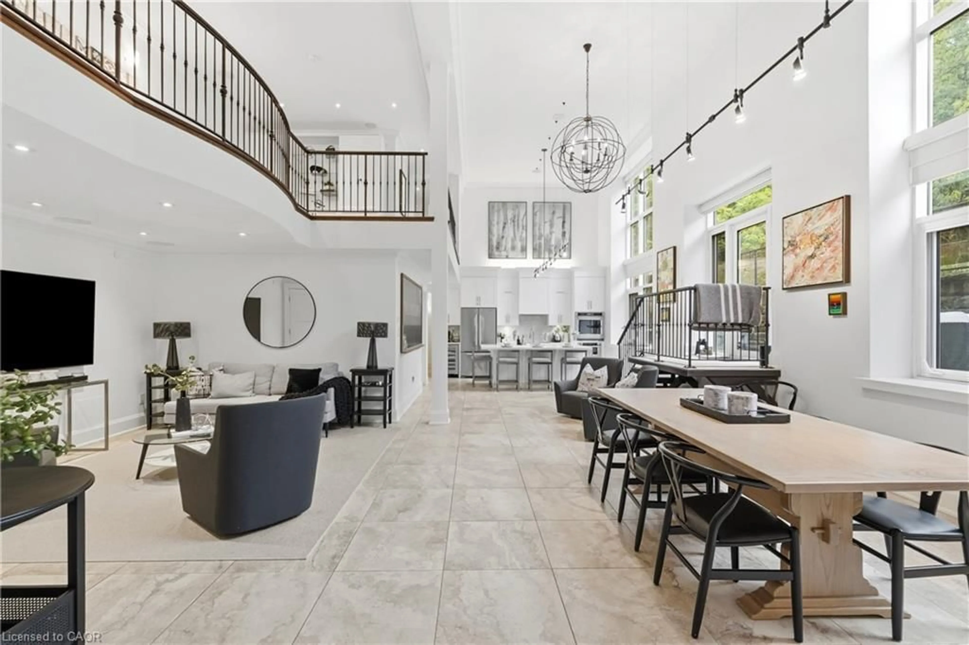 Dining room, ceramic/tile floor for 397 King St #116, Dundas Ontario L9H 1W9