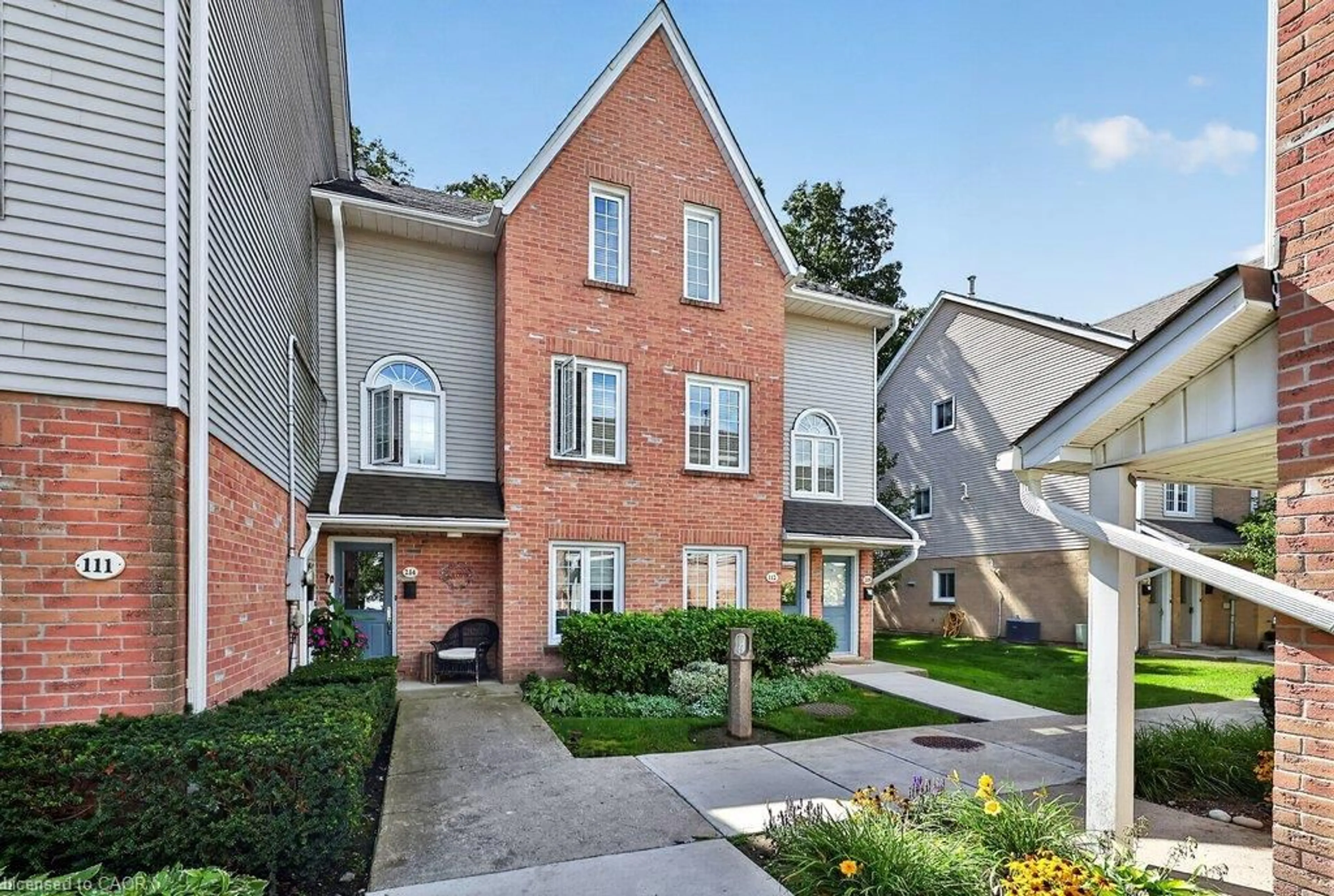 Home with brick exterior material, street for 2110 Cleaver Ave #112, Burlington Ontario L7M 3Z3