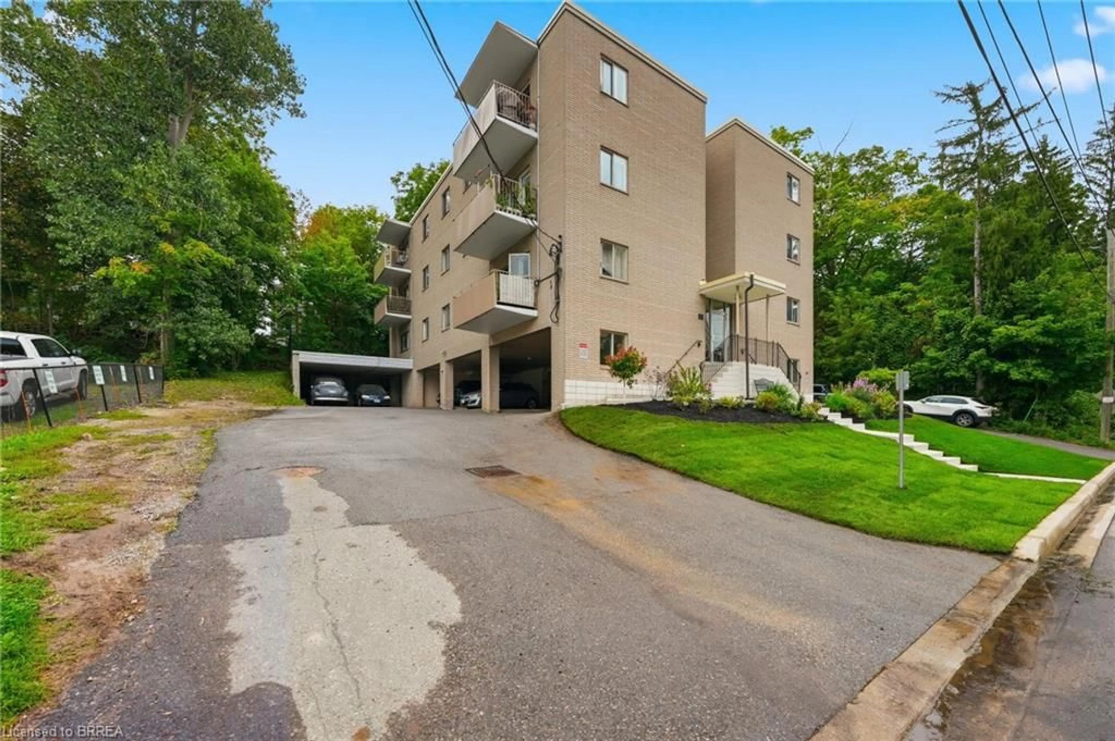 Unknown for 49 Park Ave #301, Georgetown Ontario L7G 3H9