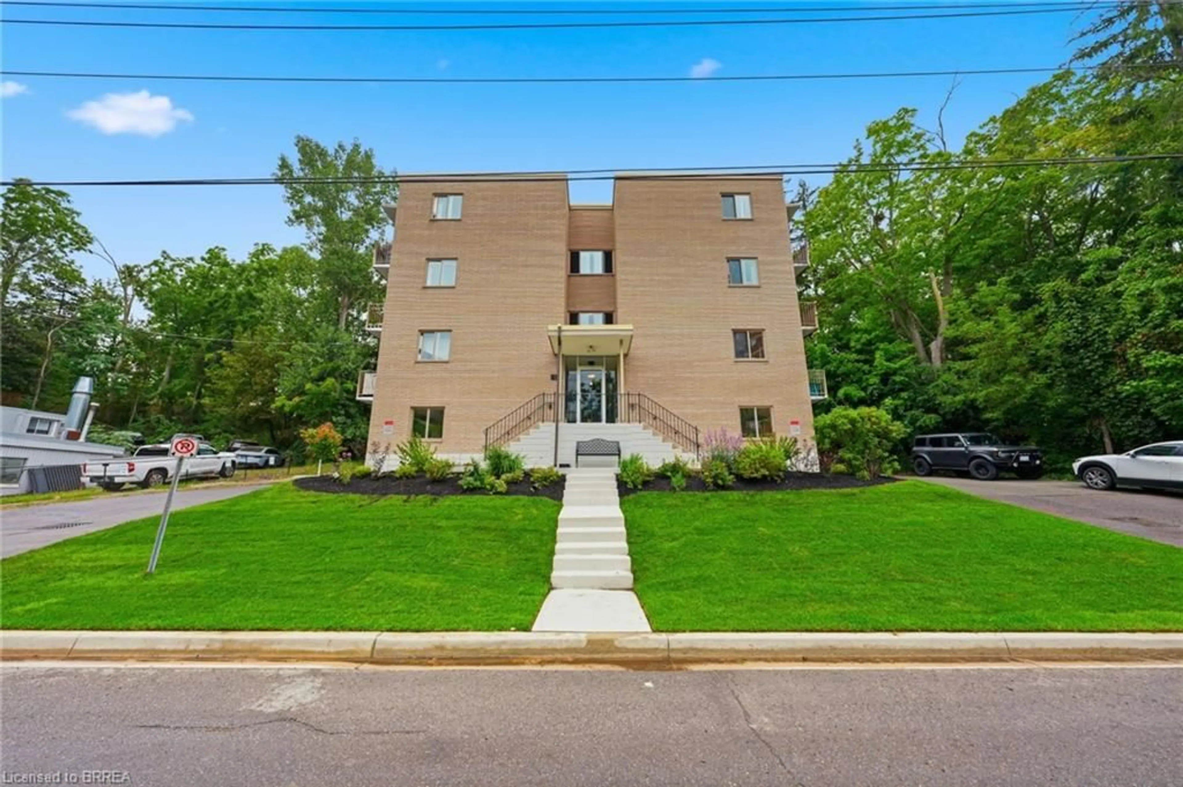 Unknown for 49 Park Ave #301, Georgetown Ontario L7G 3H9