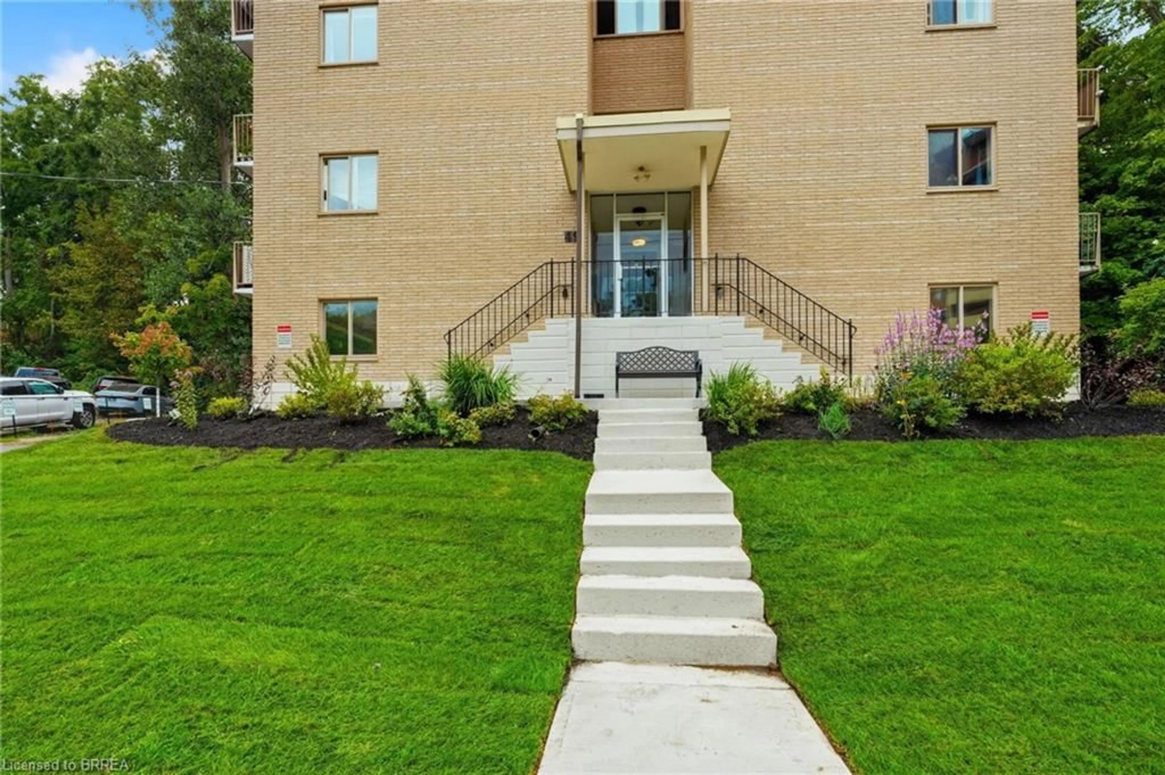 Unknown for 49 Park Ave #301, Georgetown Ontario L7G 3H9