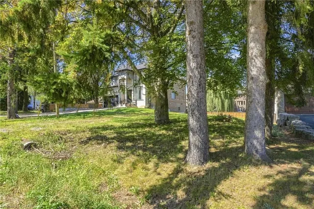 657 Mohawk Rd, Ancaster 5
