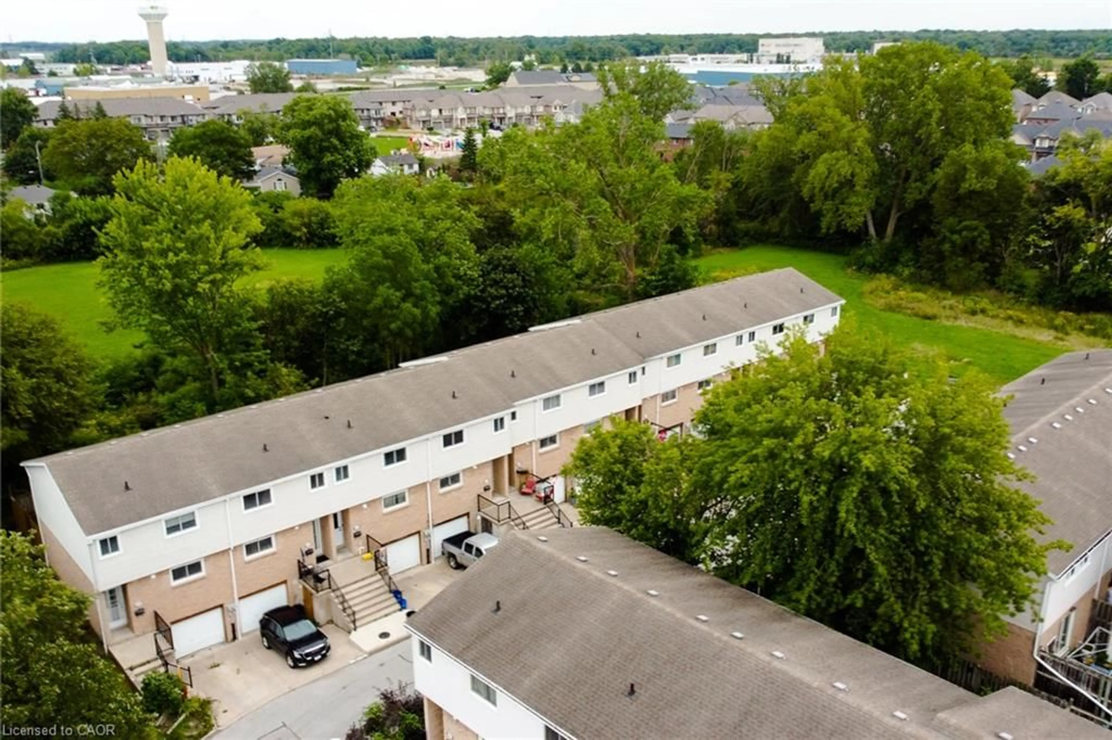 A pic from outside/outdoor area/front of a property/back of a property/a pic from drone, city buildings view from balcony for 149 St Catharines St #15, Smithville Ontario L0R 2A0