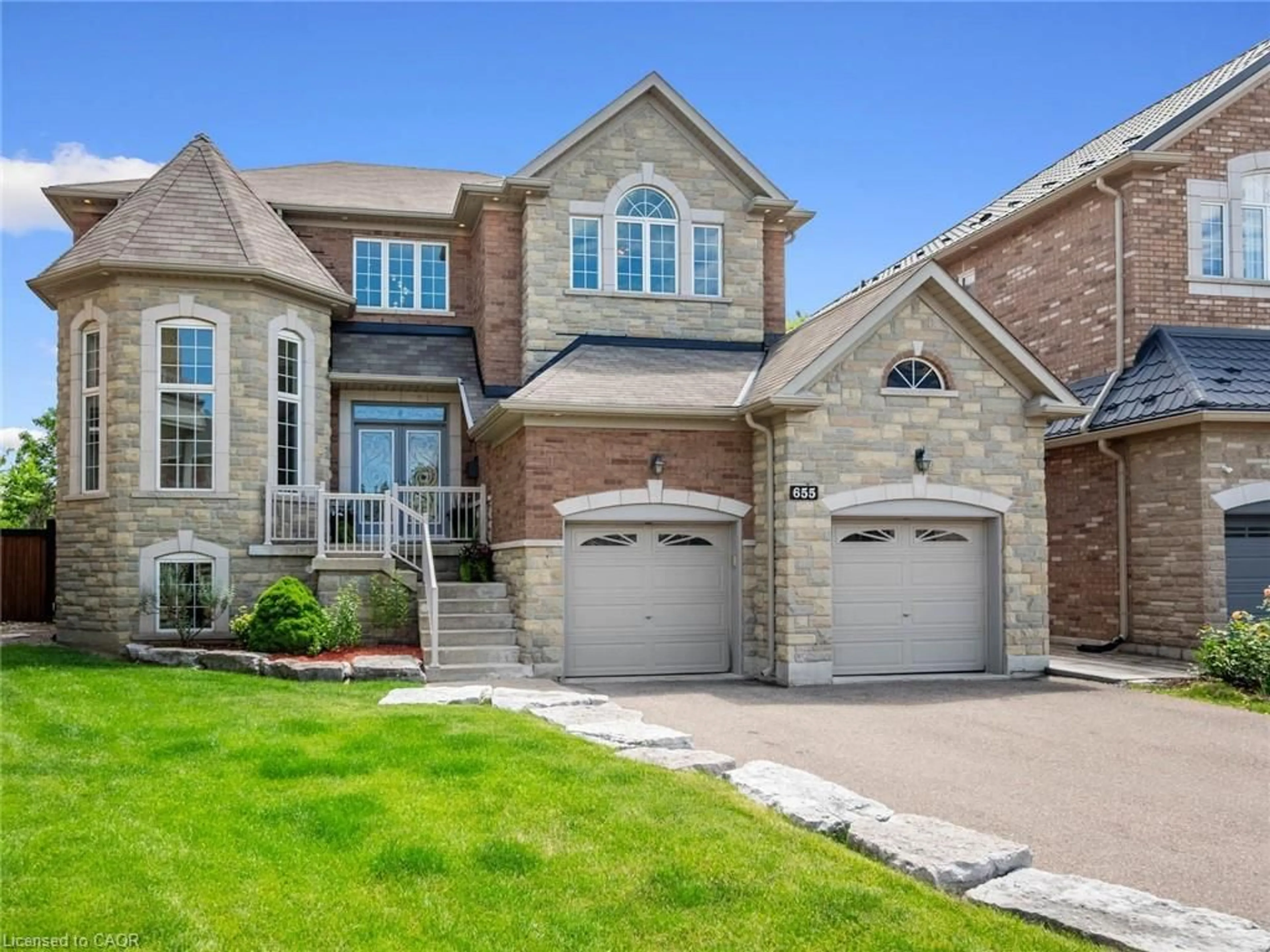 Home with brick exterior material, street for 655 Kozel Crt, Mississauga Ontario L4Z 4E4