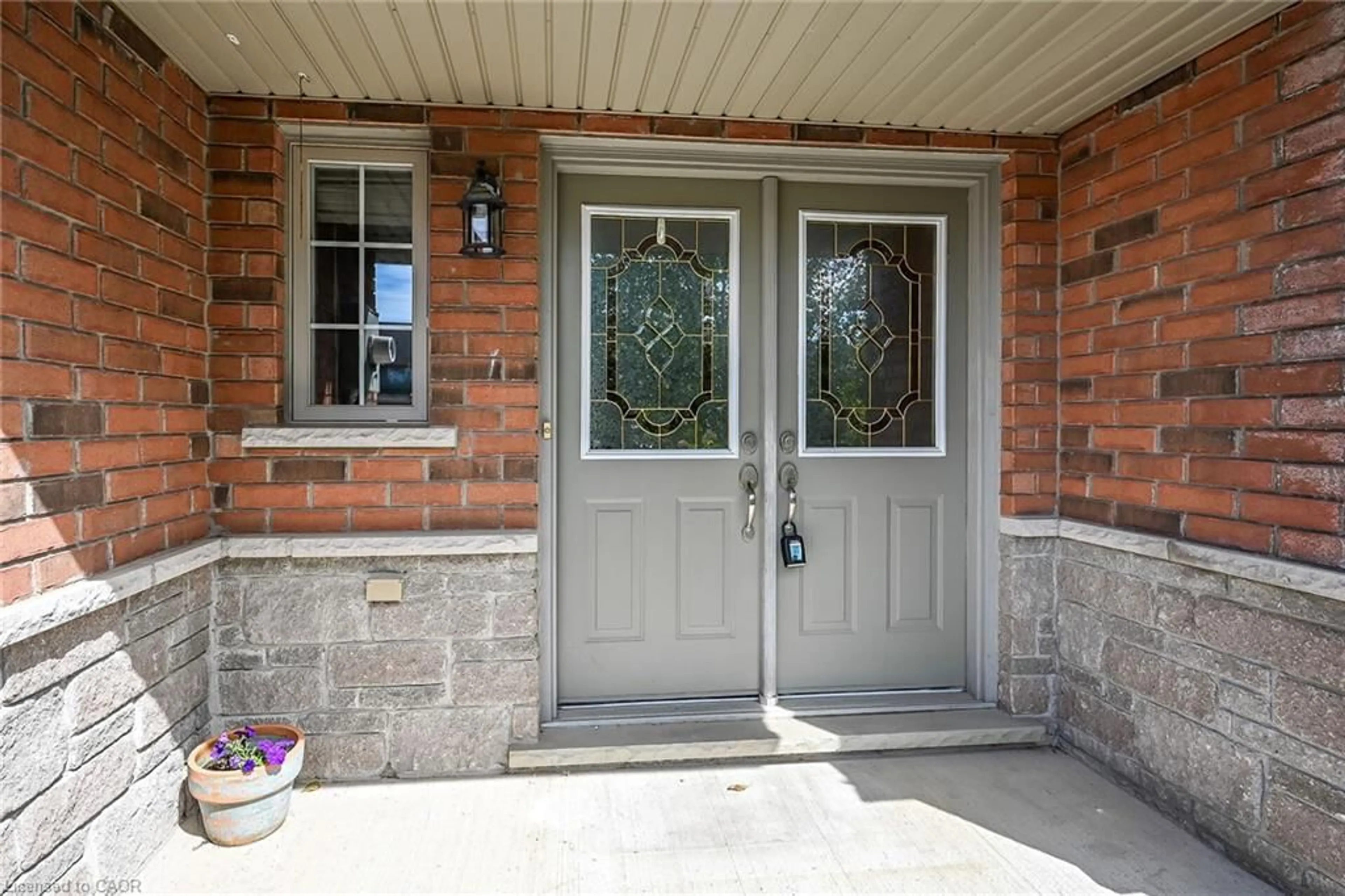 Indoor entryway for 302 Southbrook Dr, Binbrook Ontario L0R 1C0