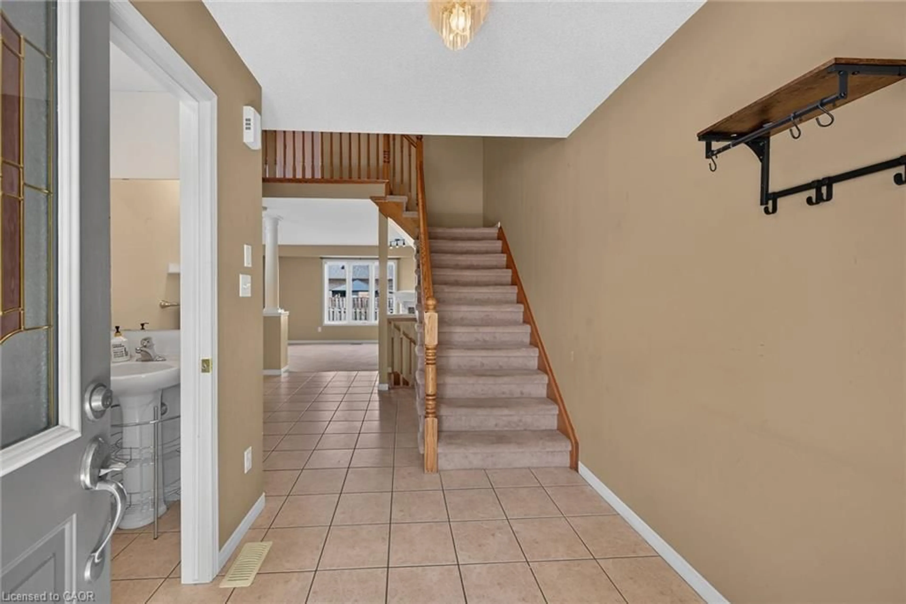Indoor foyer for 302 Southbrook Dr, Binbrook Ontario L0R 1C0