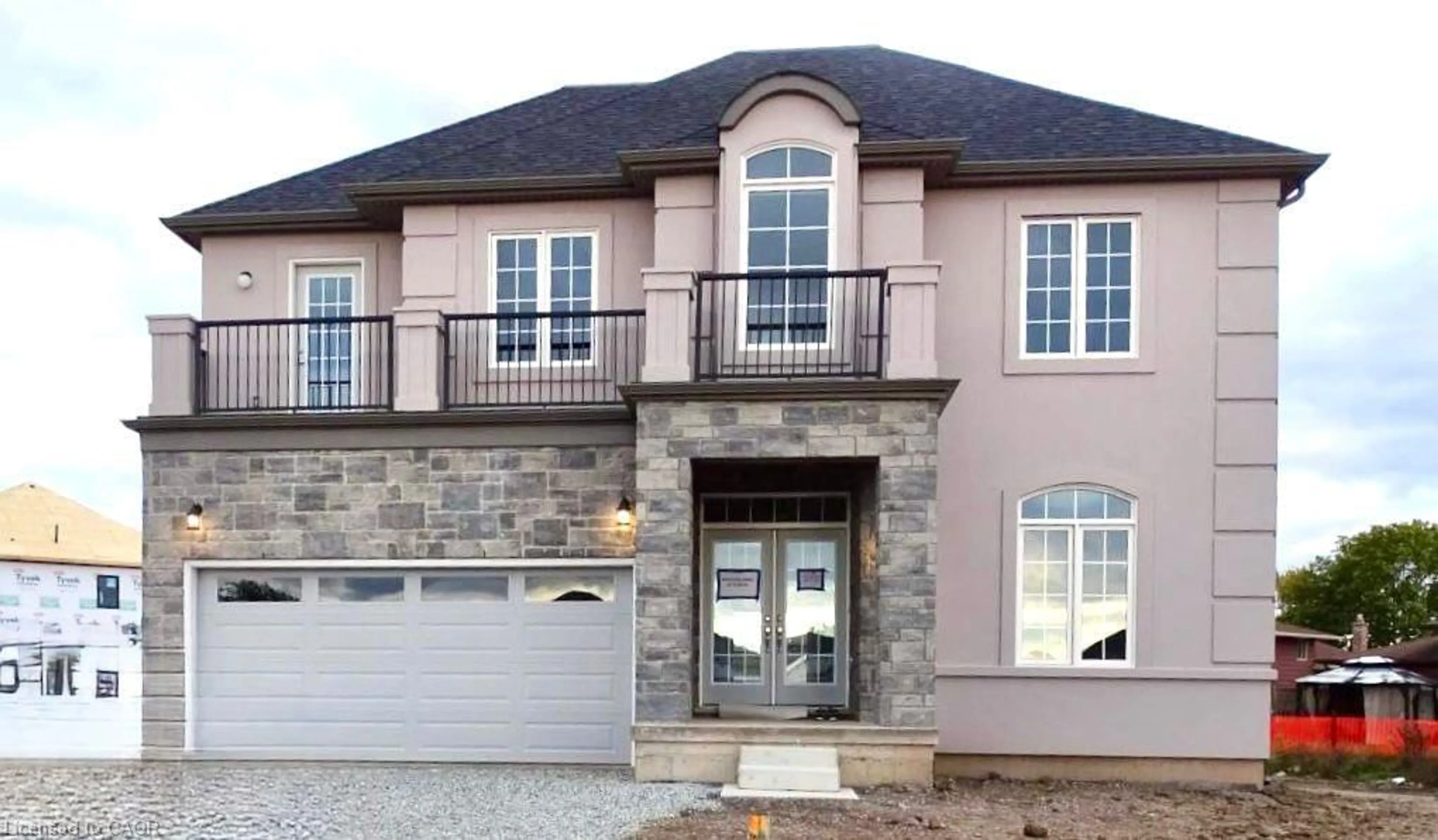 Home with brick exterior material, street for 204 Bethune Ave, Welland Ontario L3B 0H6