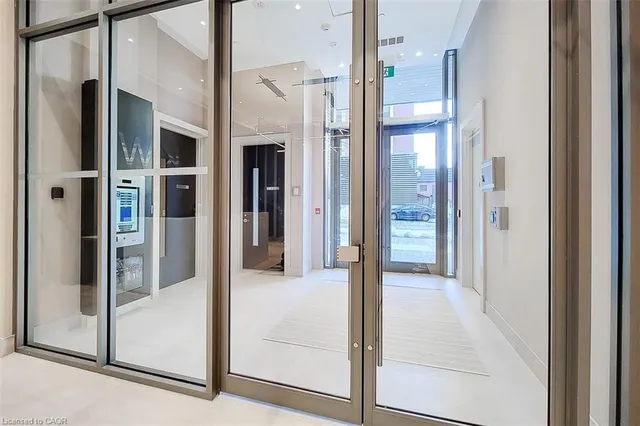 212 King William St #1119, Hamilton 5