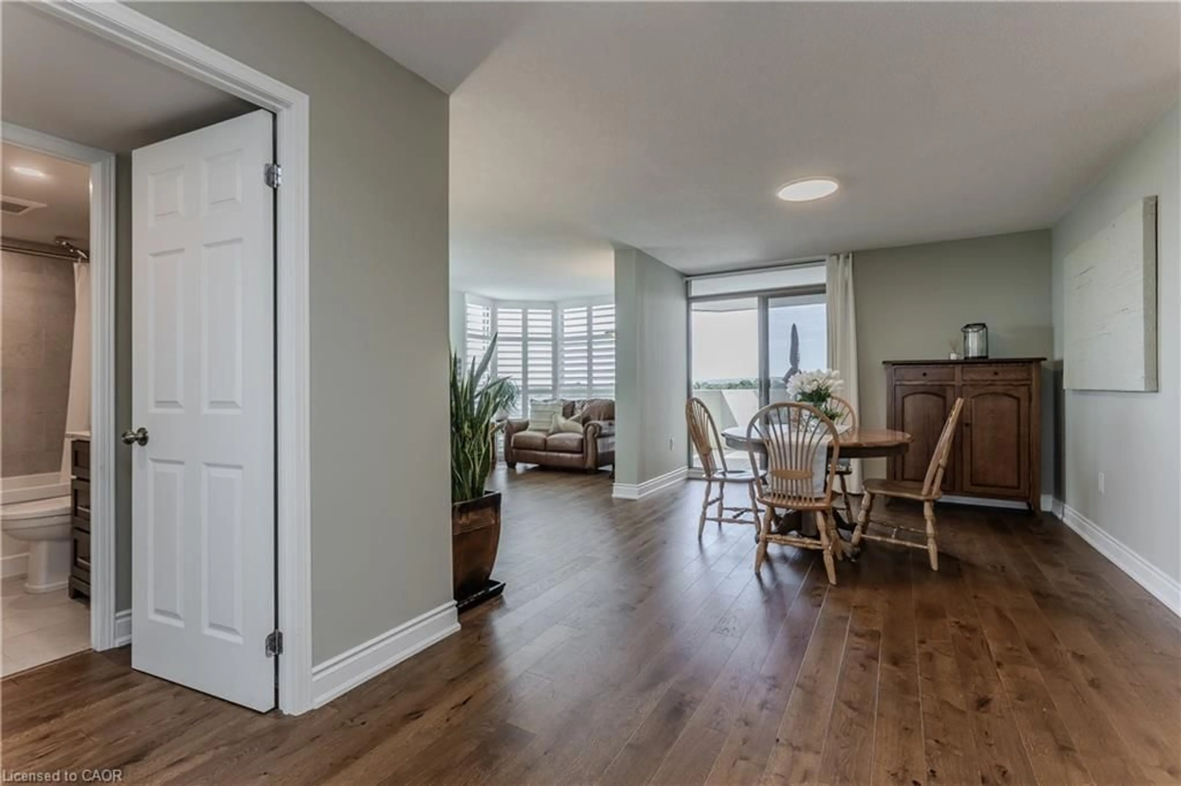 Unknown for 5070 Pinedale Ave #601, Burlington Ontario L7L 5V6