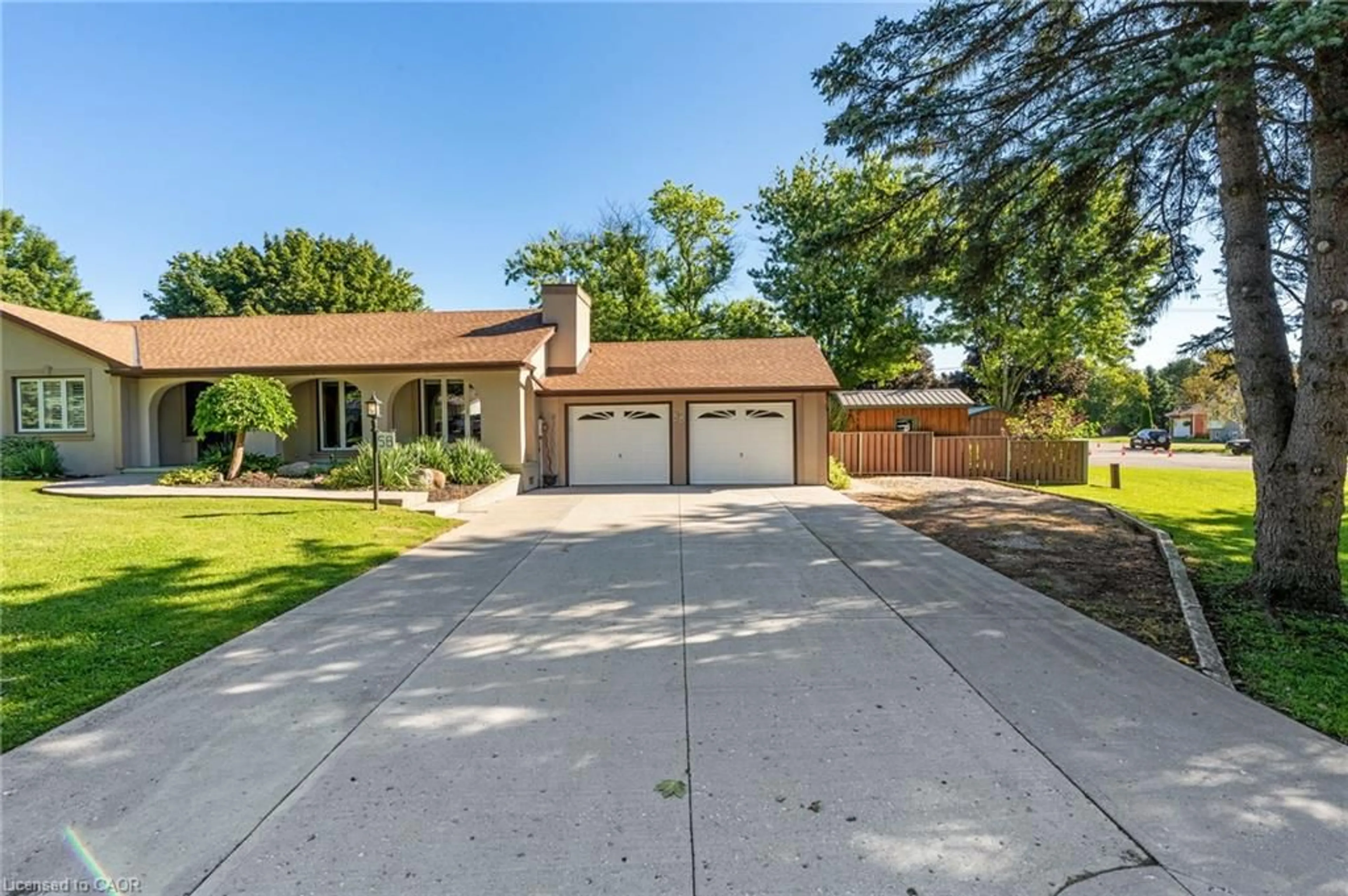 A pic from outside/outdoor area/front of a property/back of a property/a pic from drone, street for 58 Cayuga St, Cayuga Ontario N0A 1E0