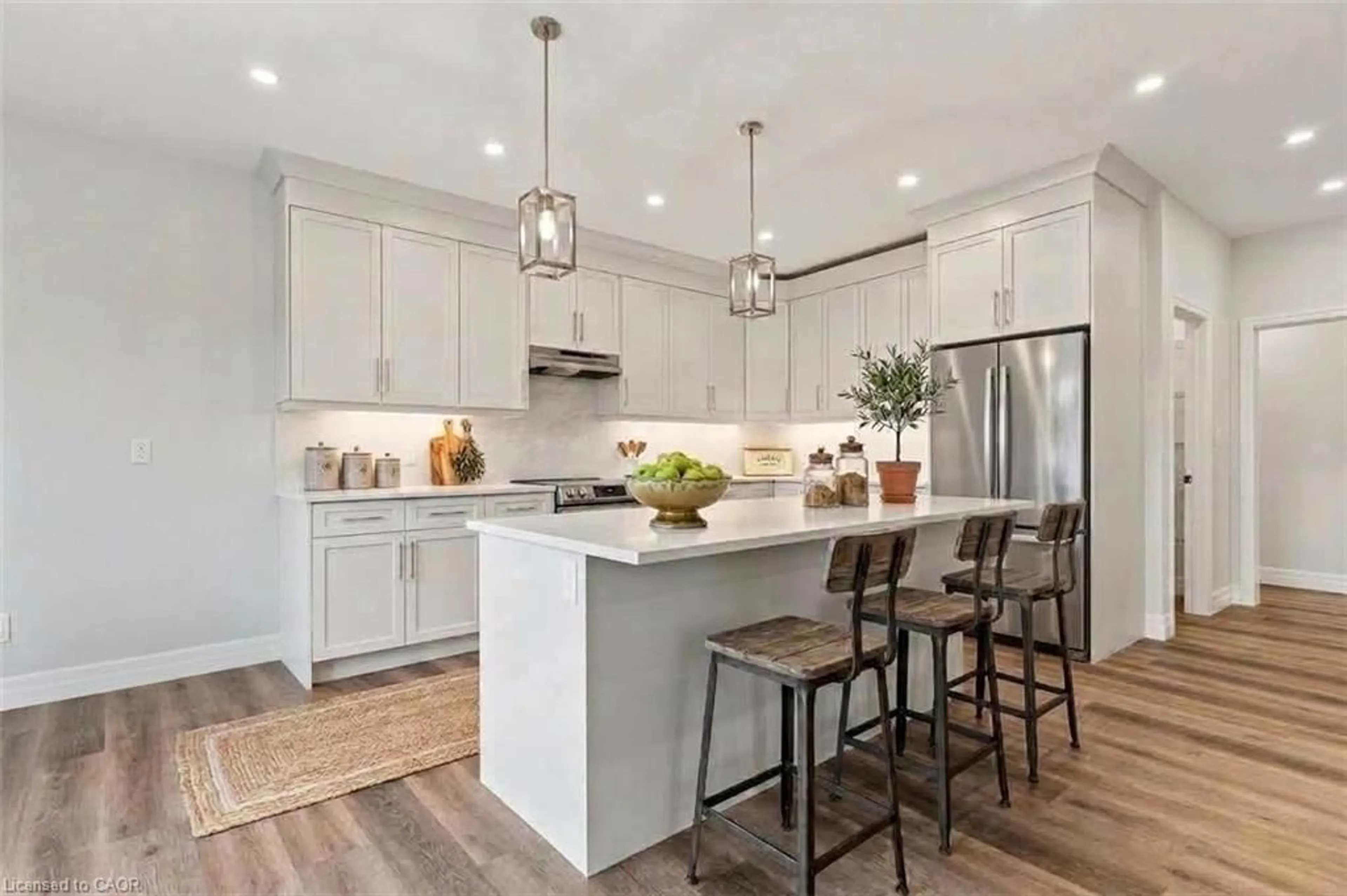 Open concept kitchen, unknown for 261 Ladyslipper Dr, Waterloo Ontario N2V 0H5