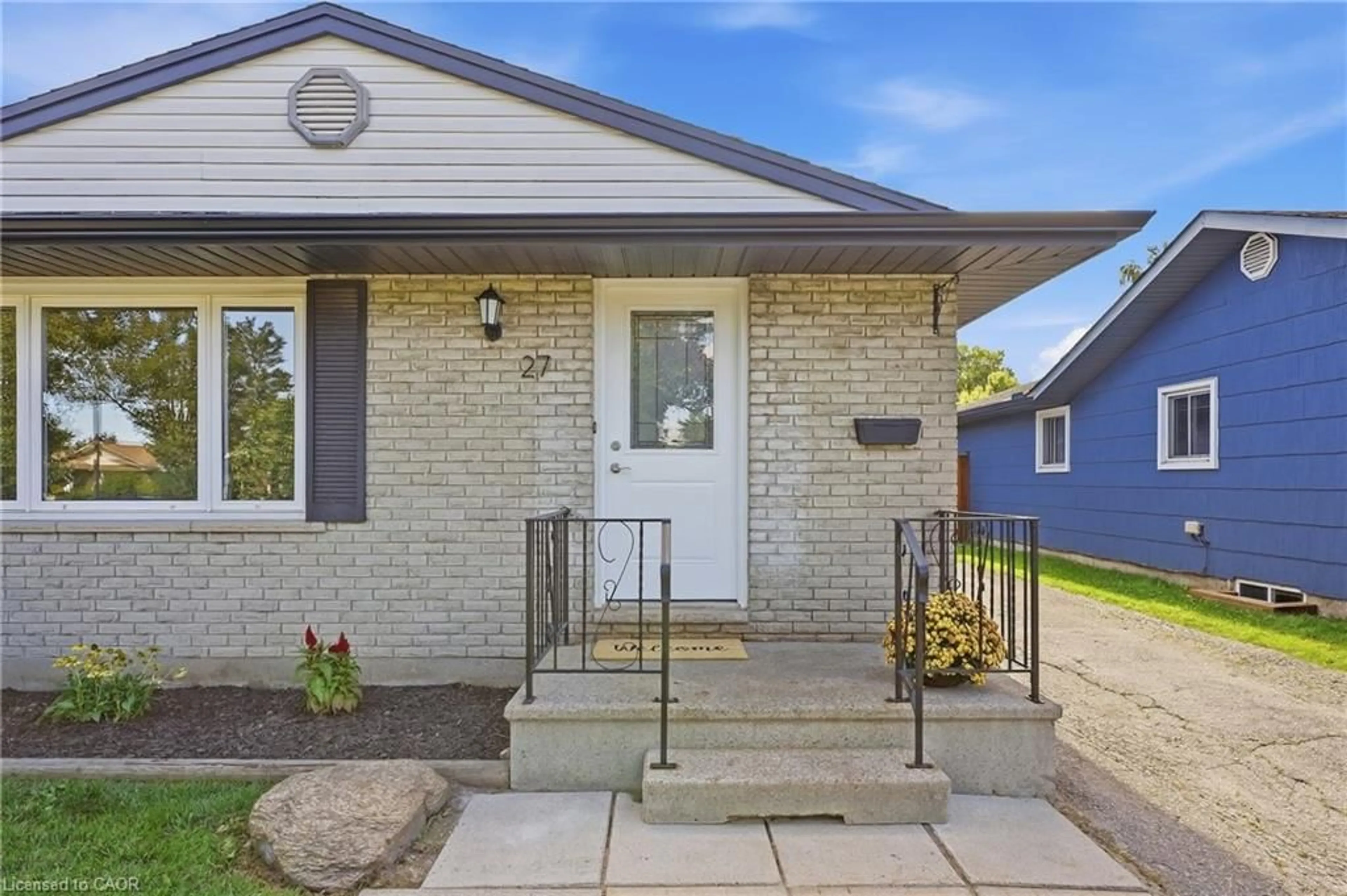 Home with brick exterior material, street for 27 Appalachian Cres, Kitchener Ontario N2E 1A3