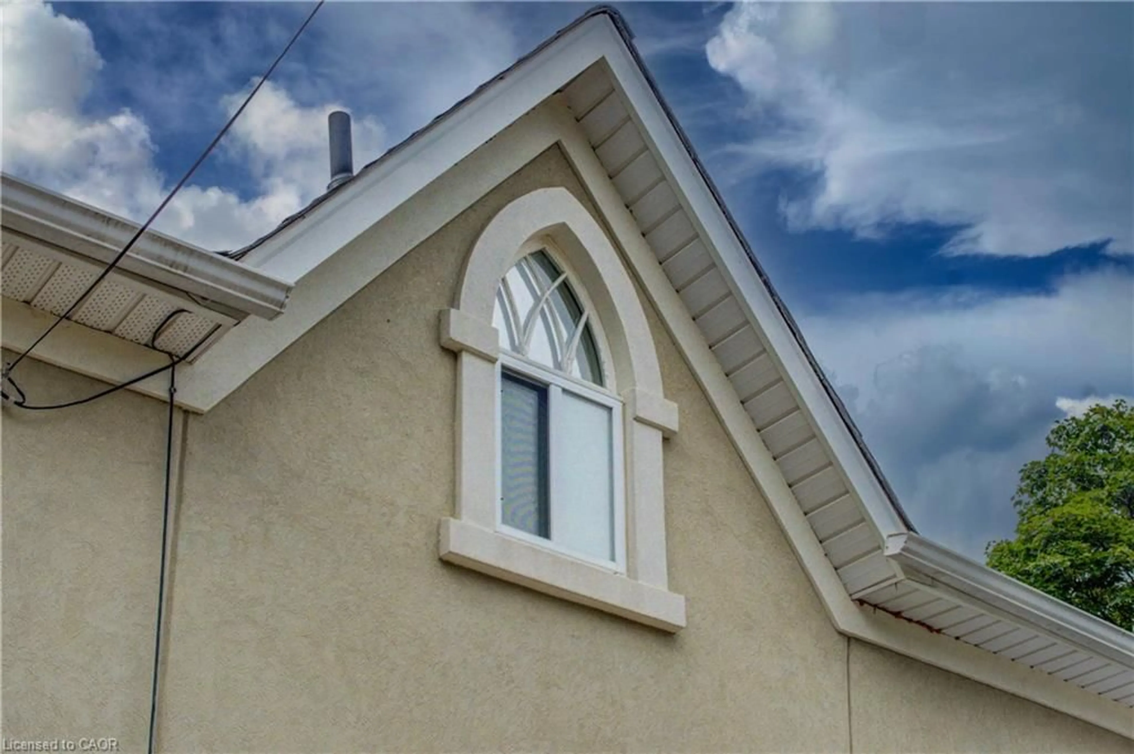 Home with vinyl exterior material, building for 40 Moore Ave, Kitchener Ontario N2H 3S1