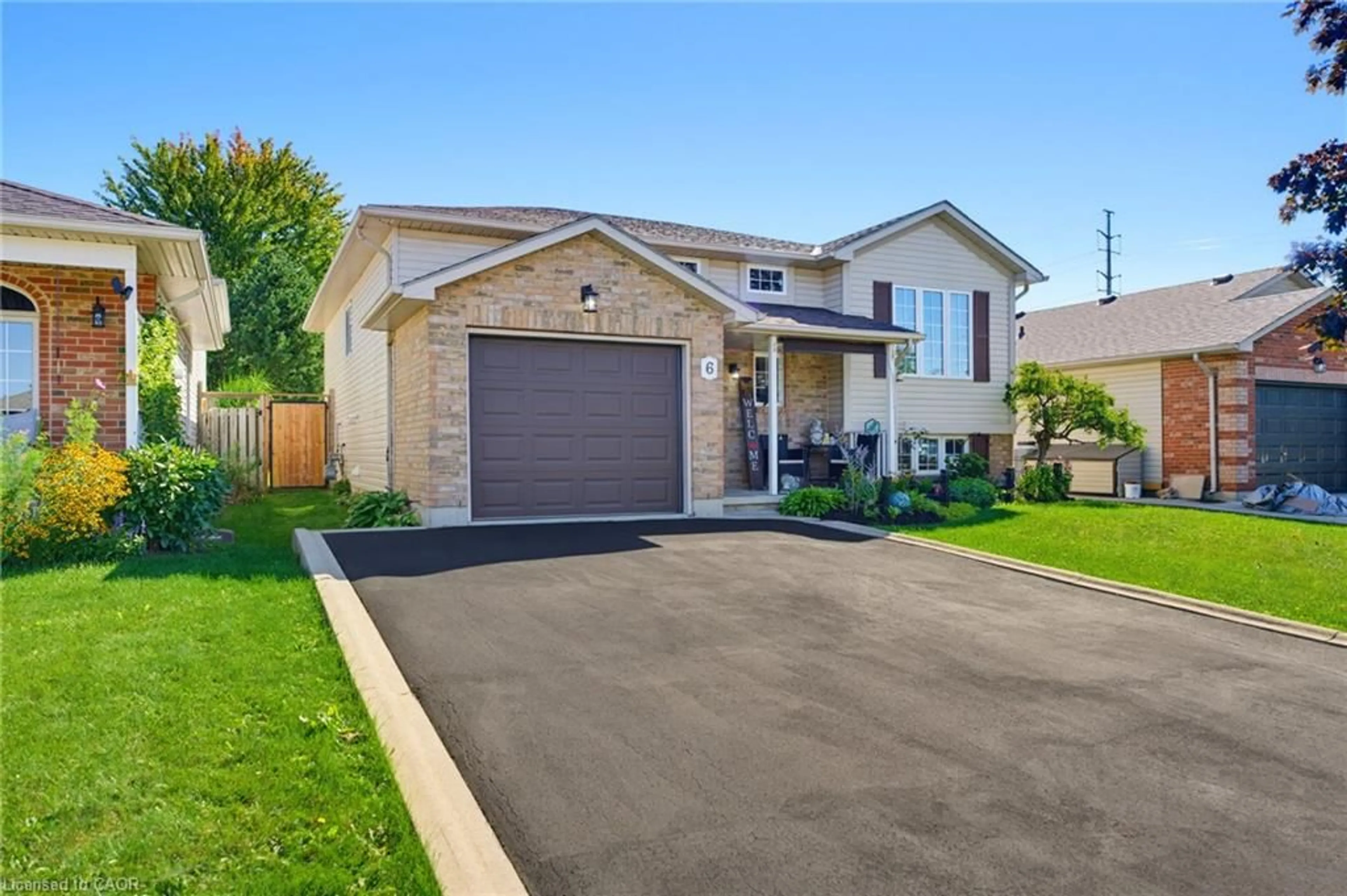 Home with brick exterior material, street for 6 Stuart St, Caledonia Ontario N3W 2L3