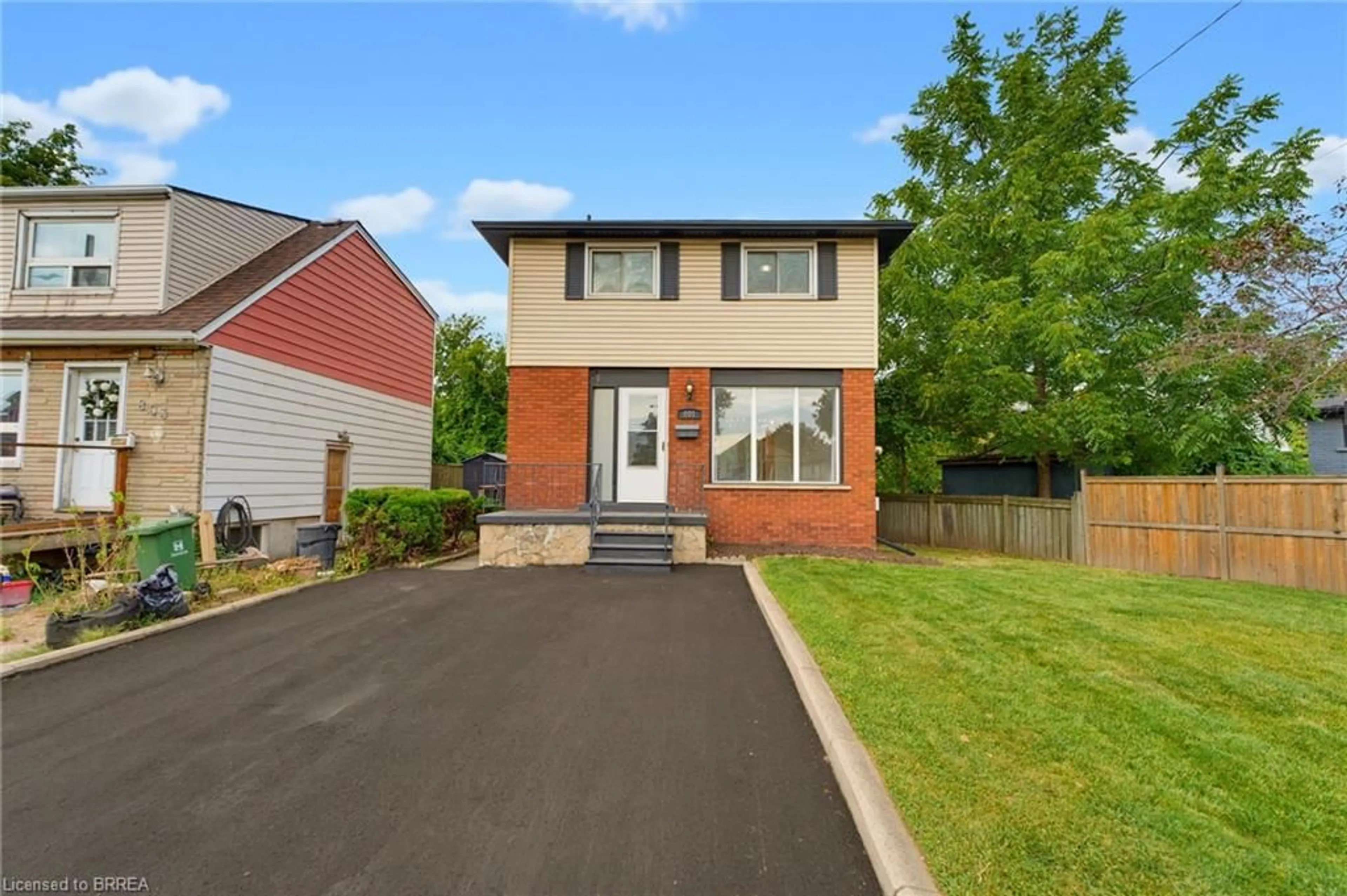 Home with brick exterior material, street for 805 Tate Ave, Hamilton Ontario L8H 6M1