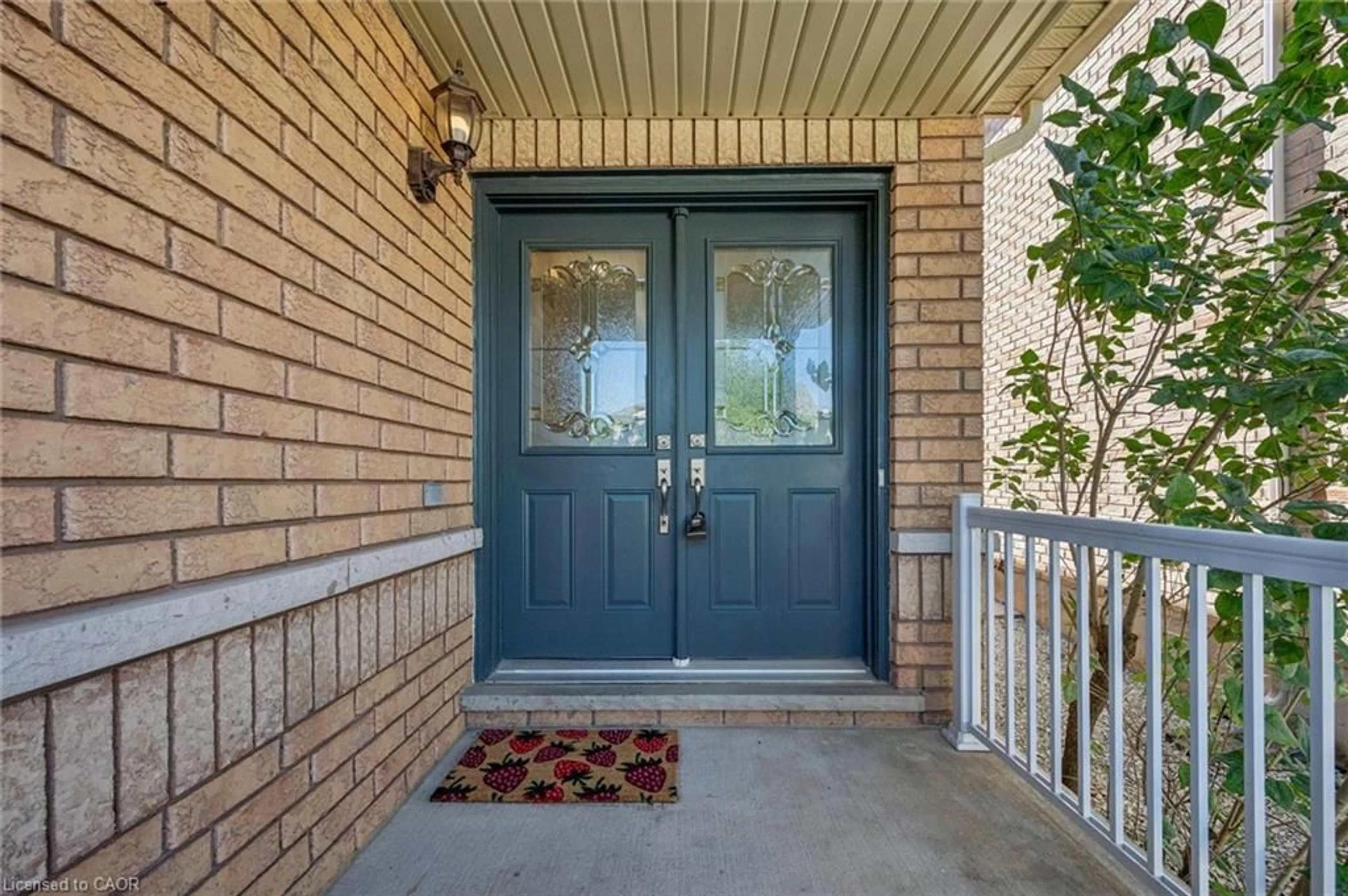 Indoor entryway for 97 Meadowlark Dr, Georgetown Ontario L7G 0C5