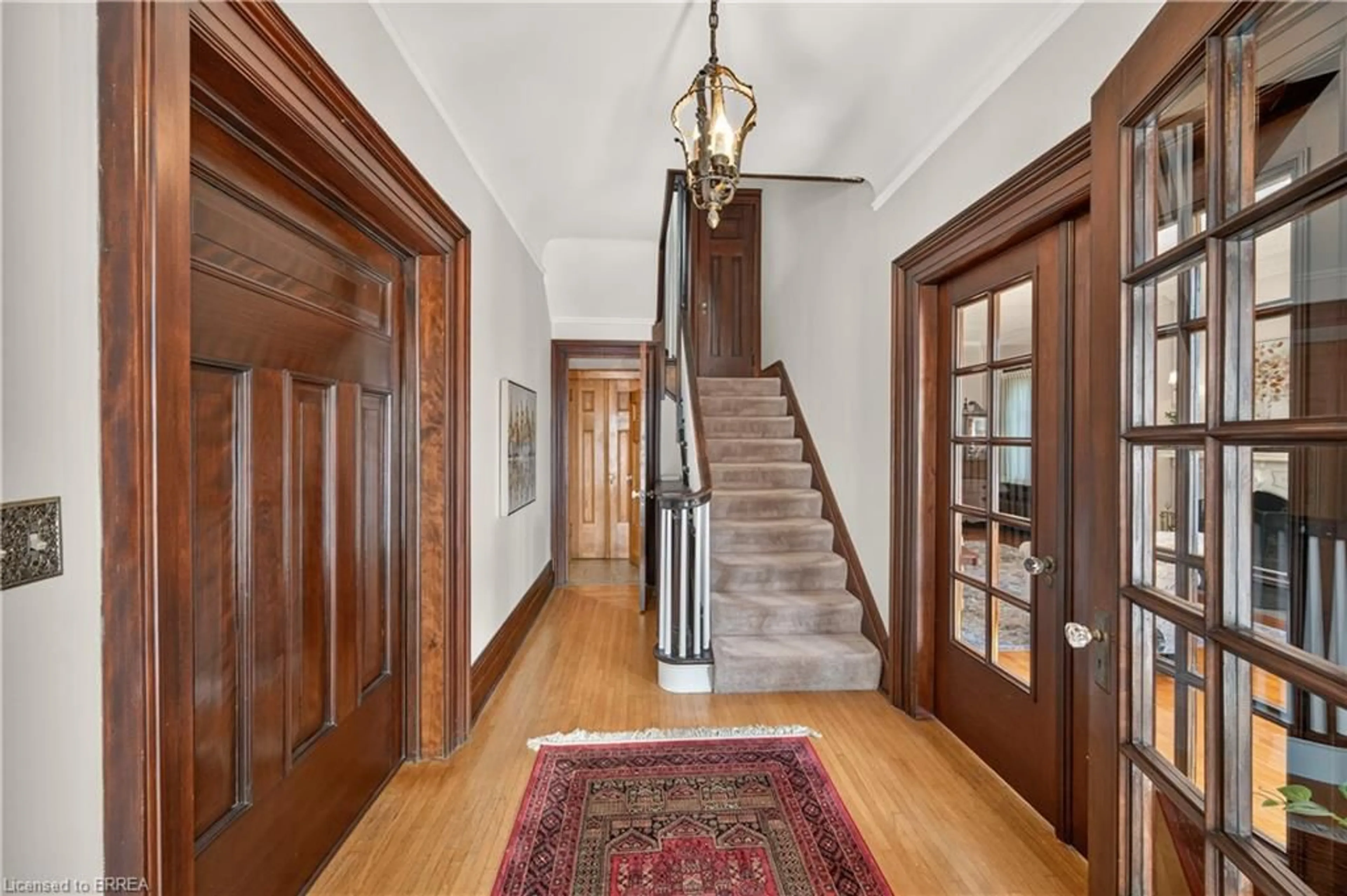 Indoor foyer for 29 Lorne Cres, Brantford Ontario N3T 4L8