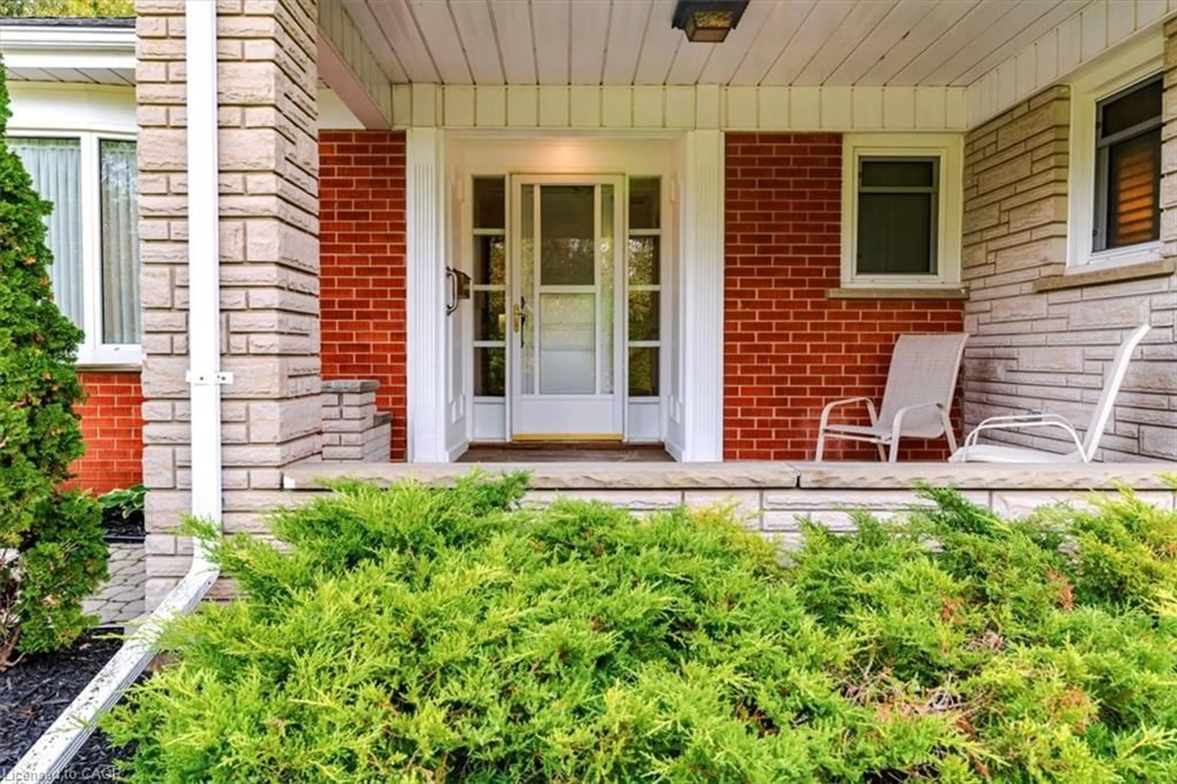 Home with brick exterior material, street for 12 Davern Rd, Brantford Ontario N3T 1R5