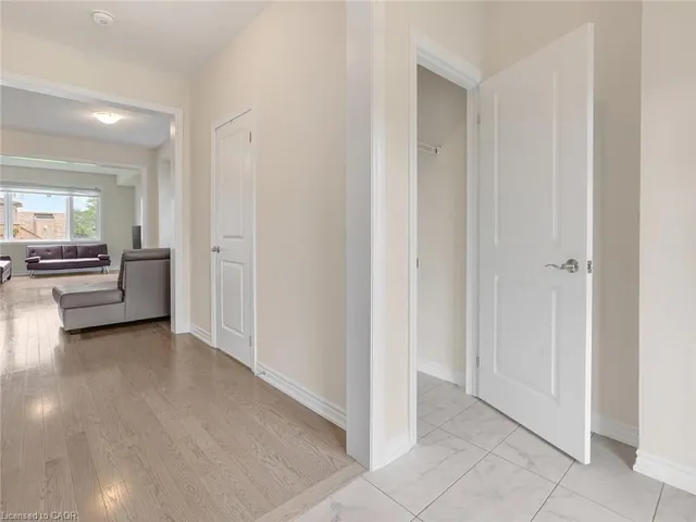 5 Heming St, Paris 4