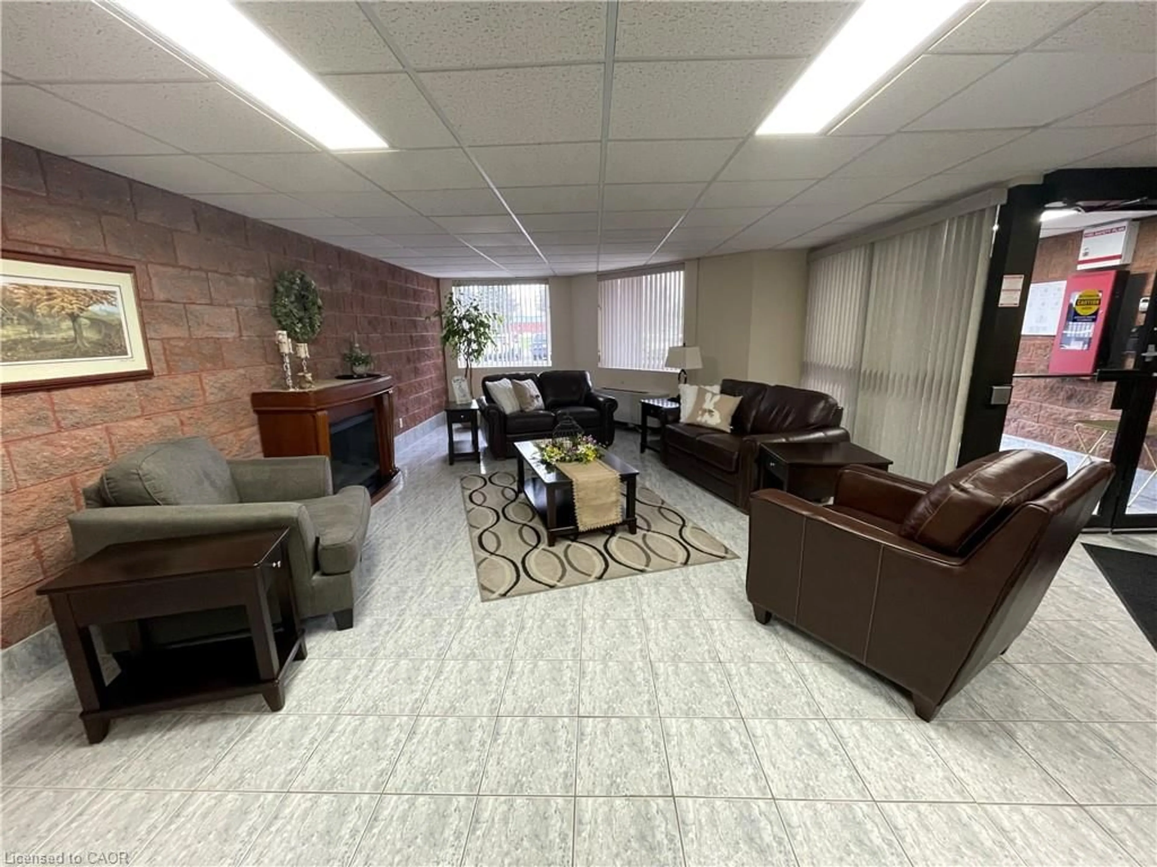 Lobby for 5 Mill Pond Crt #606, Simcoe Ontario N3Y 5J6