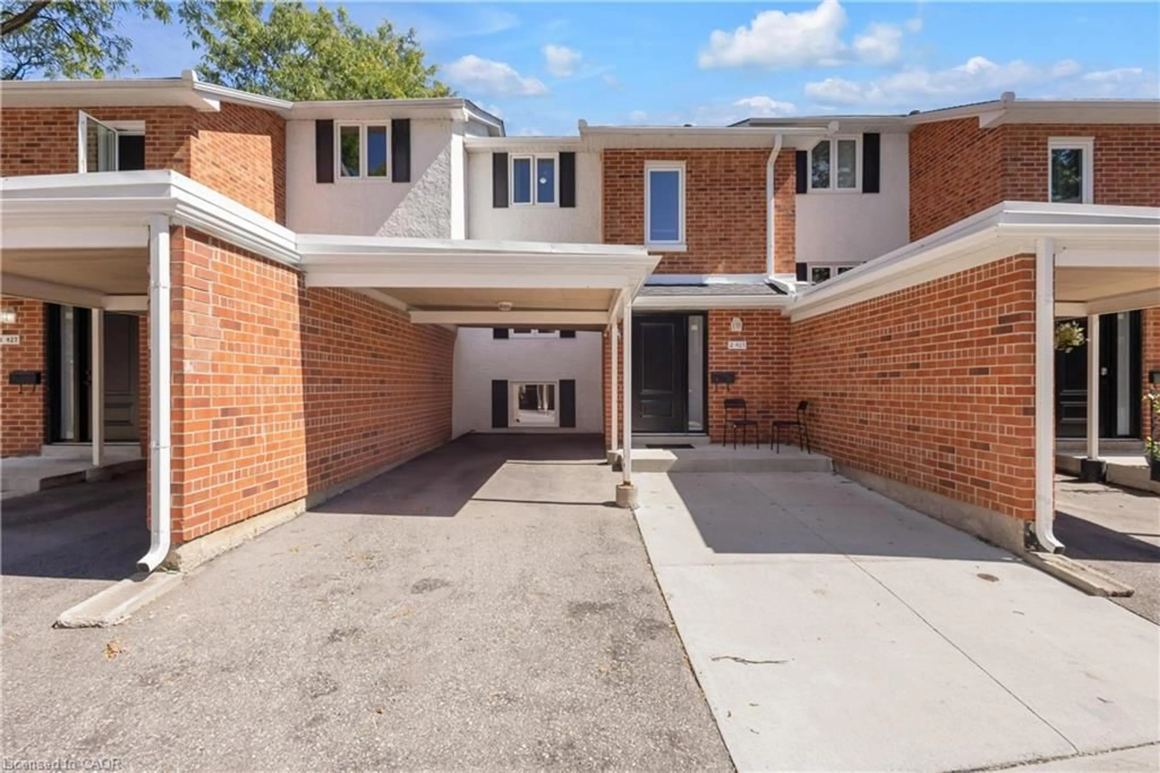 Home with brick exterior material, street for 427 Keats Way #2, Waterloo Ontario N2L 5S7