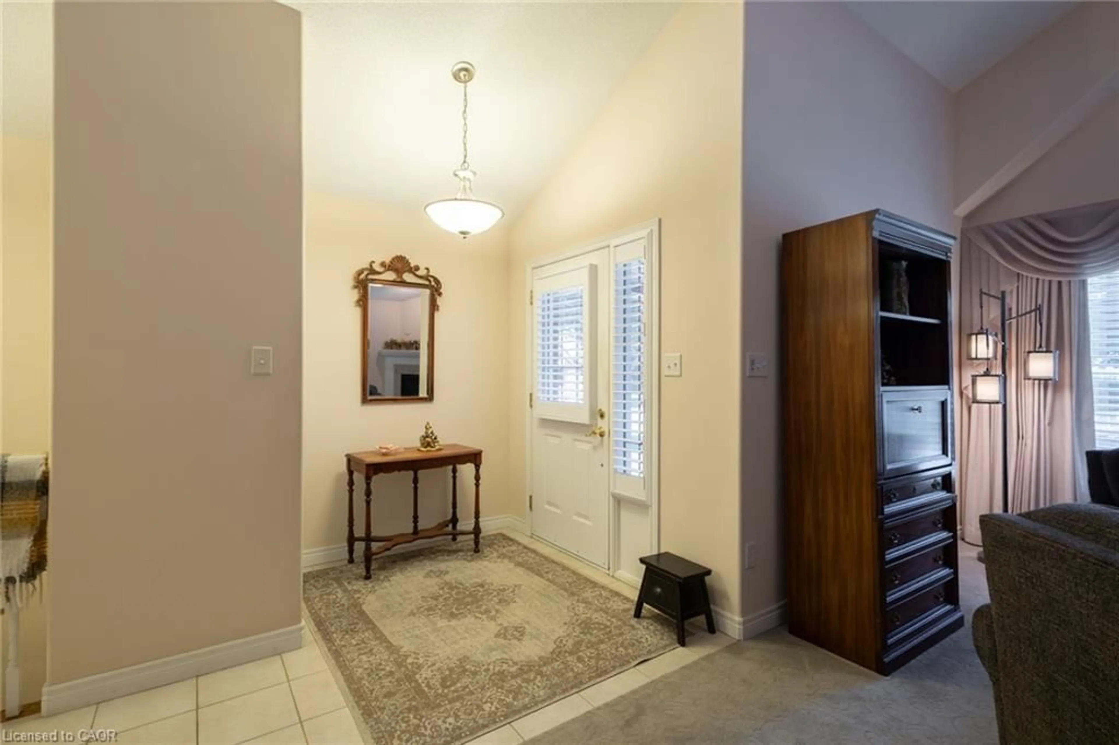 Indoor entryway for 13 Coastal Crt, Port Dover Ontario N0A 1N7