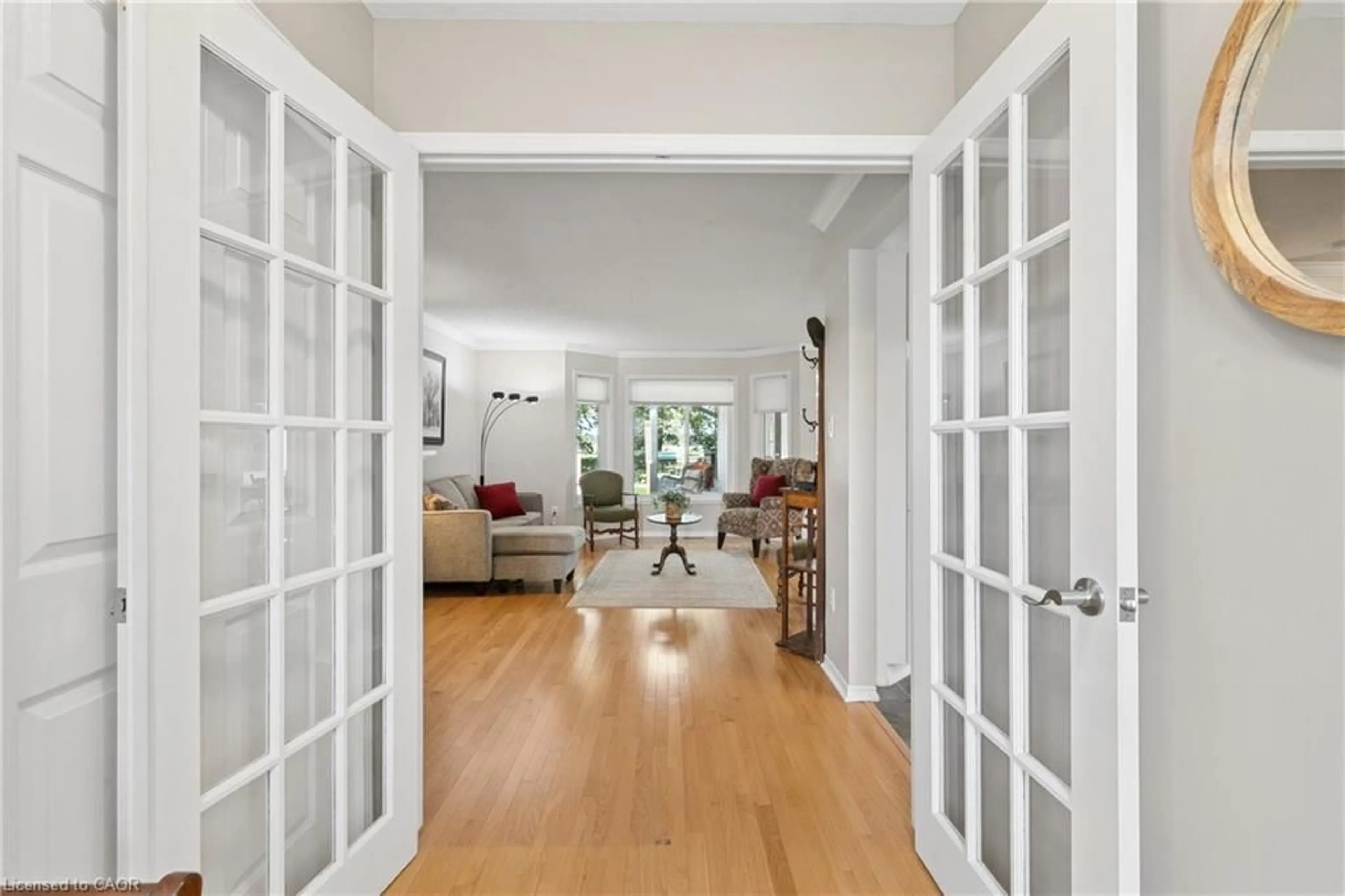 Indoor foyer for 5 Eastview Pl, New Hamburg Ontario N3A 2G4