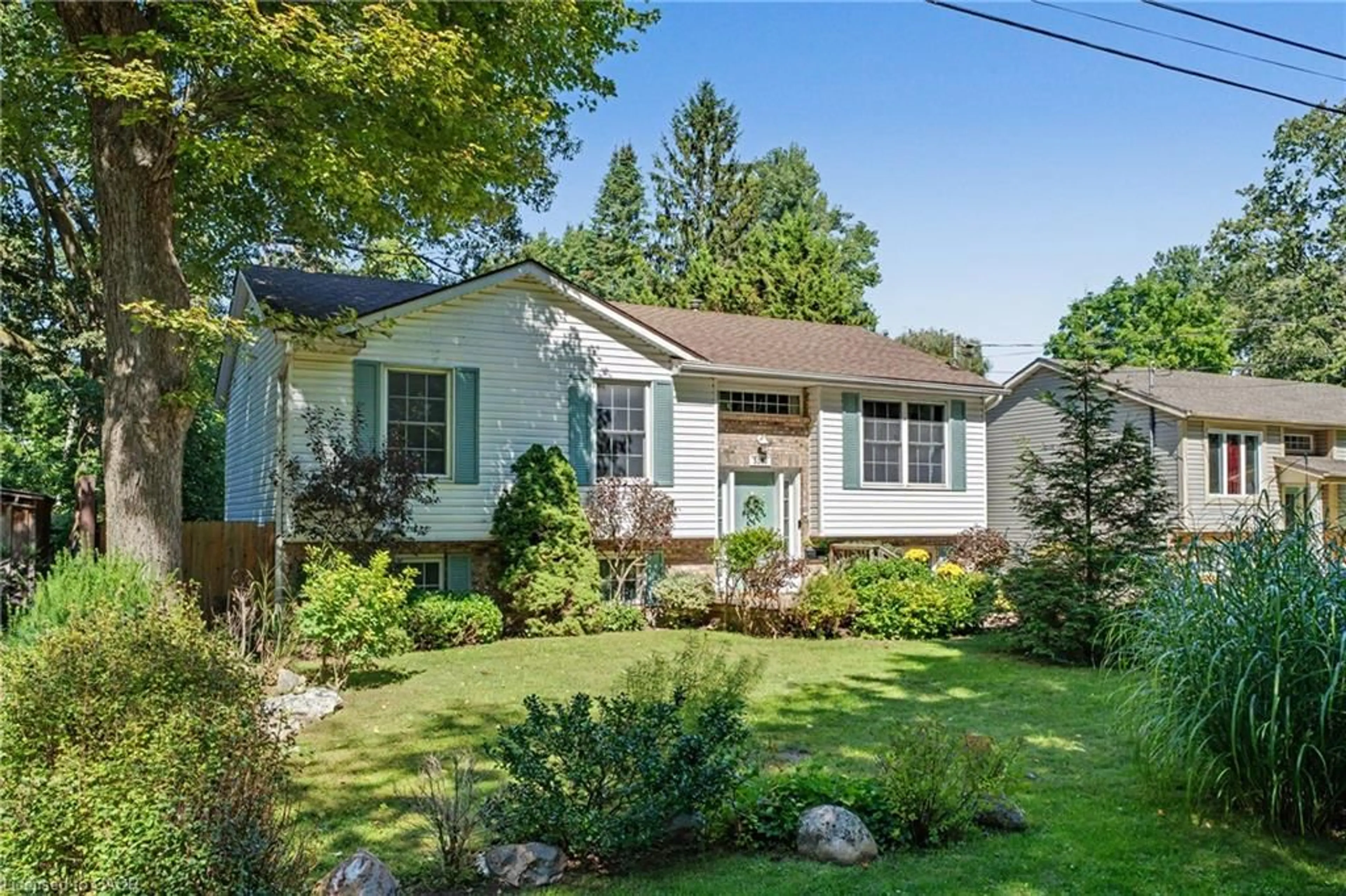 Home with vinyl exterior material, street for 3360 Hyman Ave, Ridgeway Ontario L0S 1N0