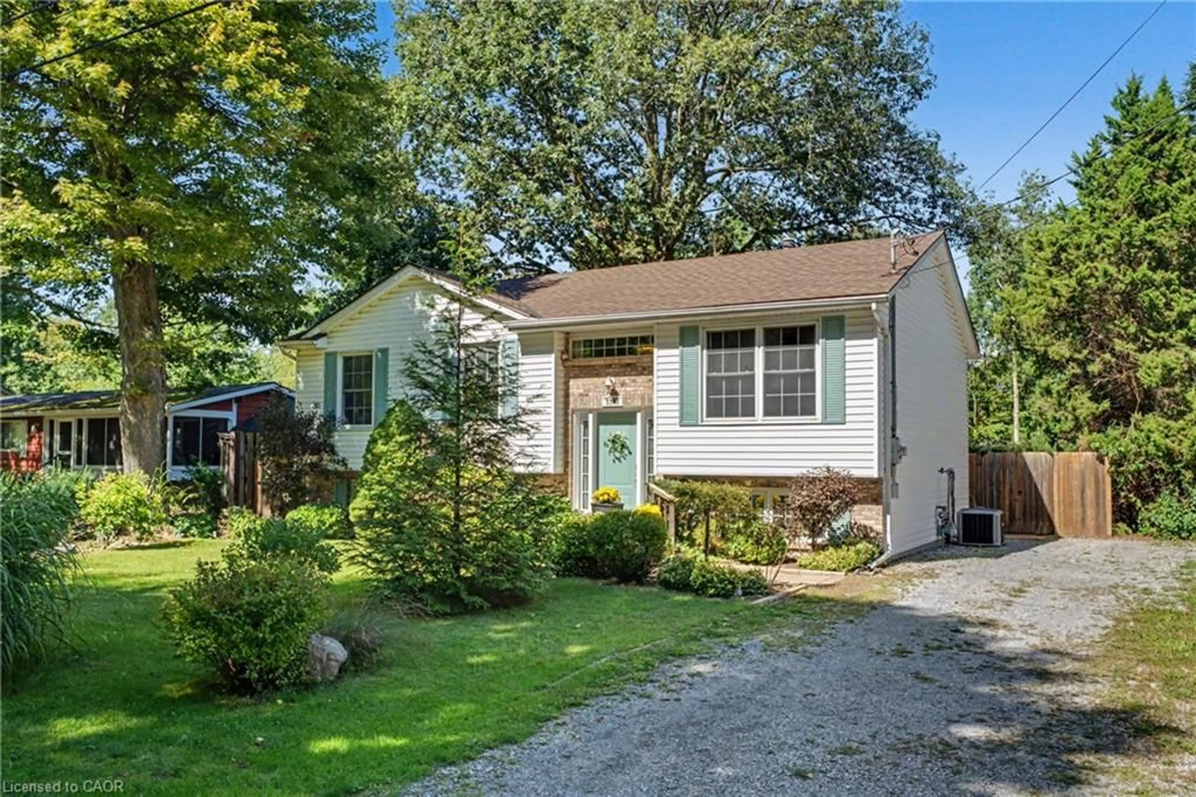 Home with vinyl exterior material, street for 3360 Hyman Ave, Ridgeway Ontario L0S 1N0