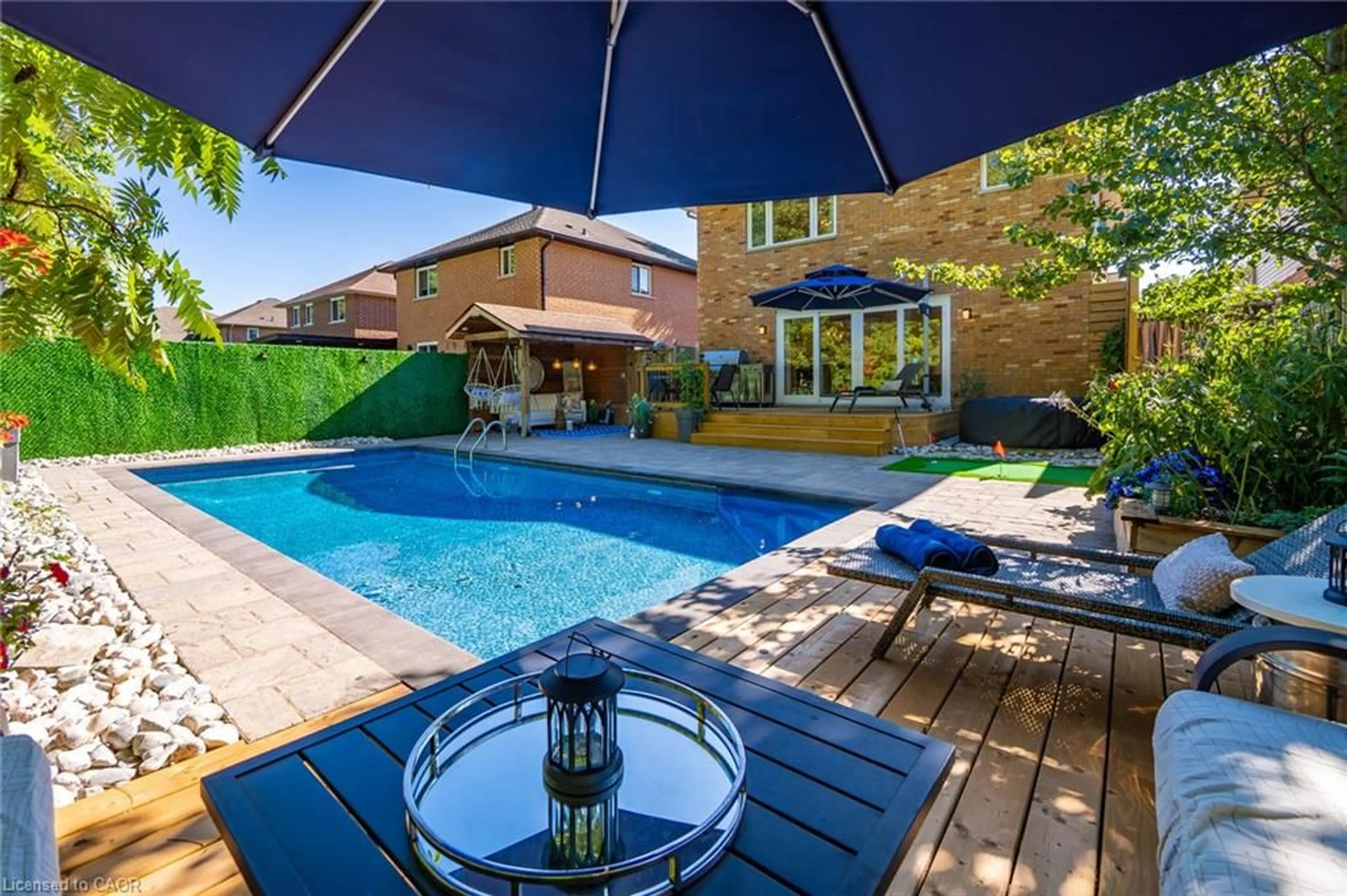 Pool for 4160 Bianca Forest Dr, Burlington Ontario L7M 4L5