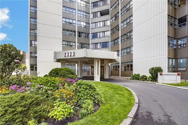 2323 Confederation Pky #808, Mississauga 3