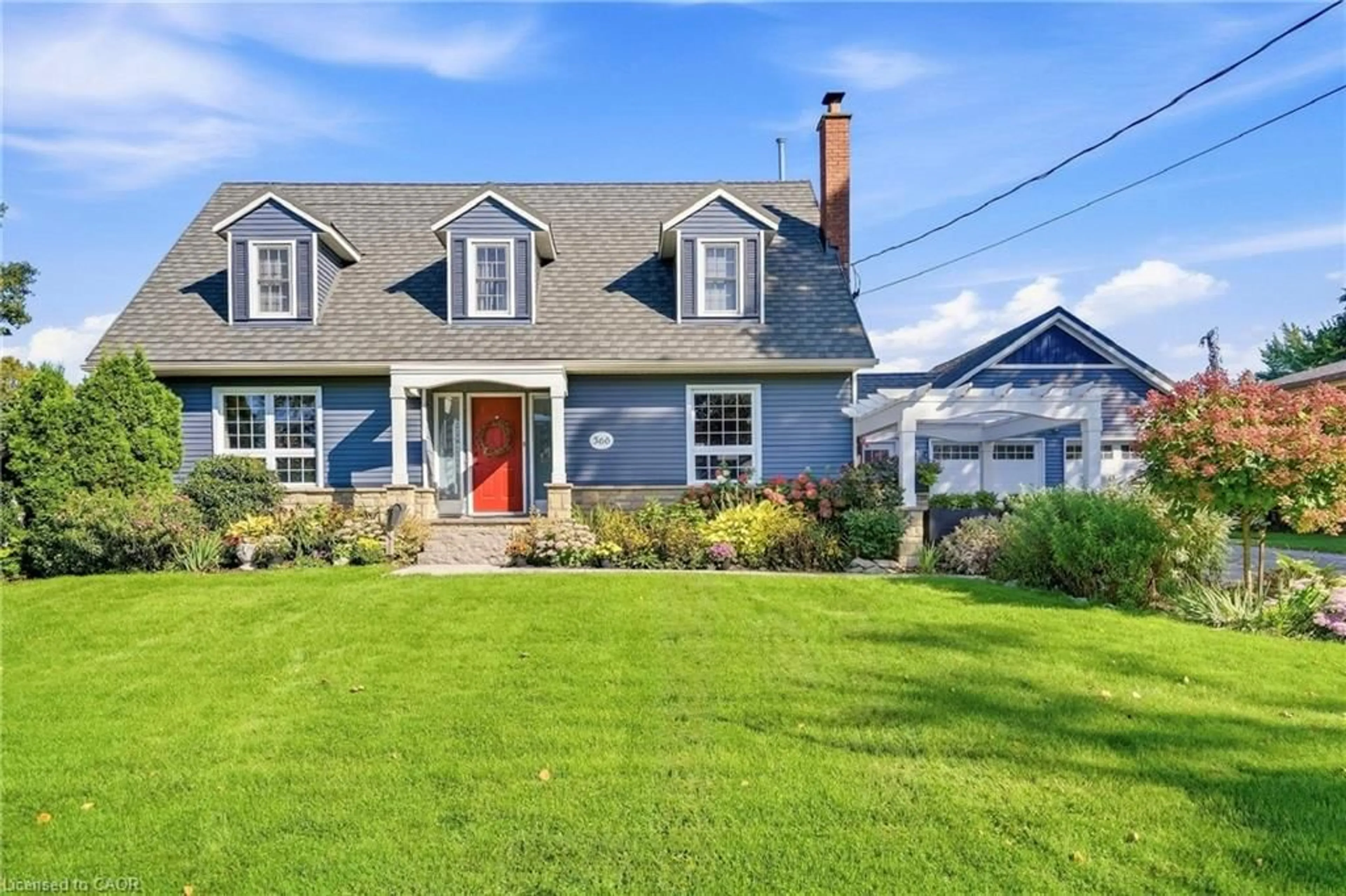 Home with vinyl exterior material, street for 366 Book Rd, Grimsby Ontario L3M 2M6