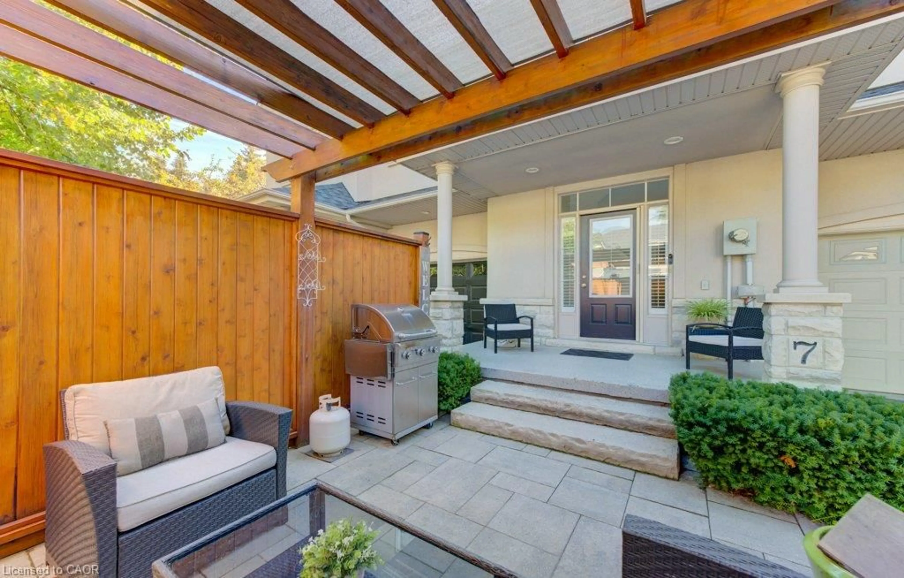 Patio, street for 455 Claridge Rd #7, Burlington Ontario L7N 2S1
