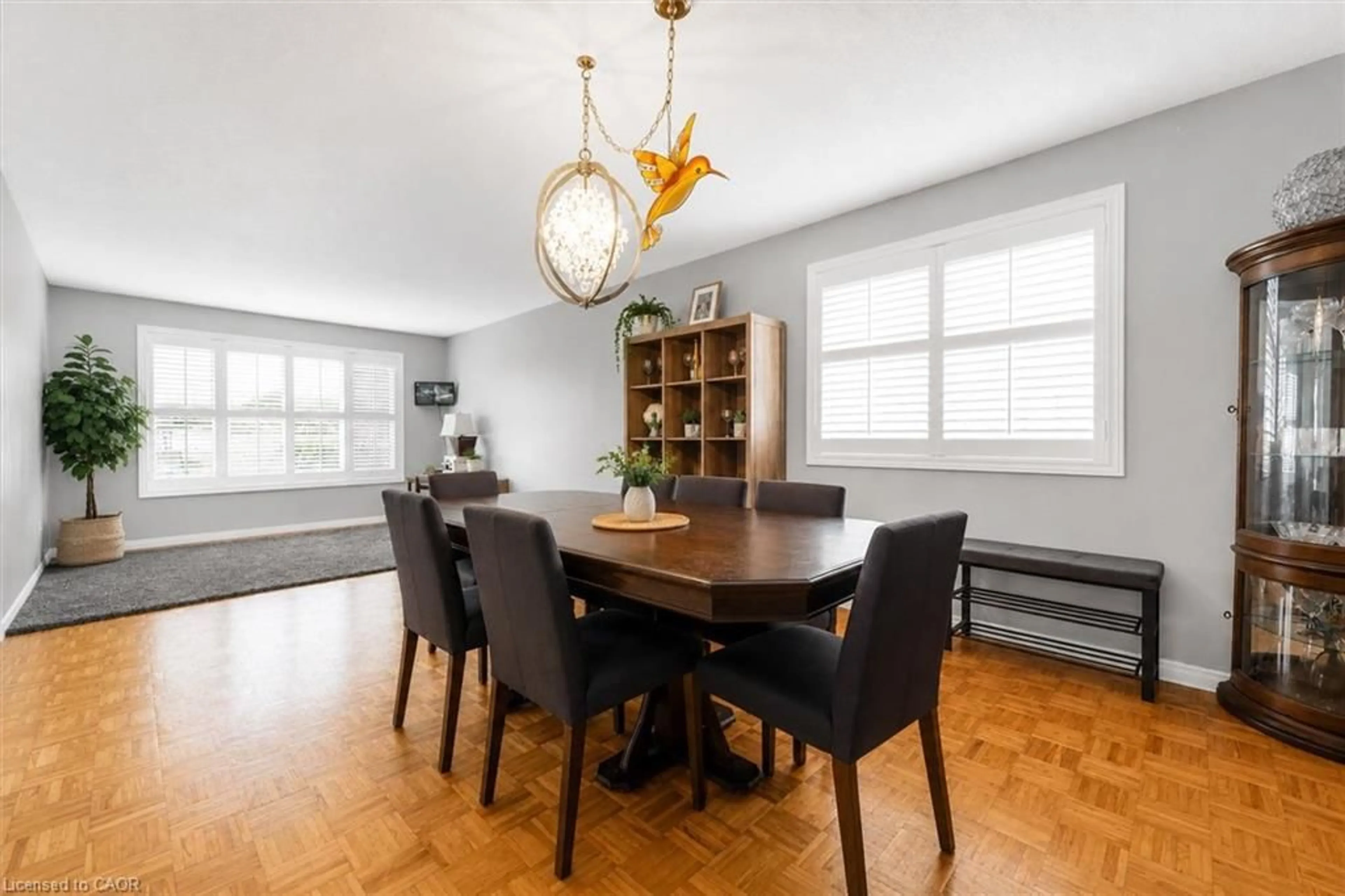 Dining room, wood/laminate floor for 330 Margaret Ave, Stoney Creek Ontario L8E 2J4