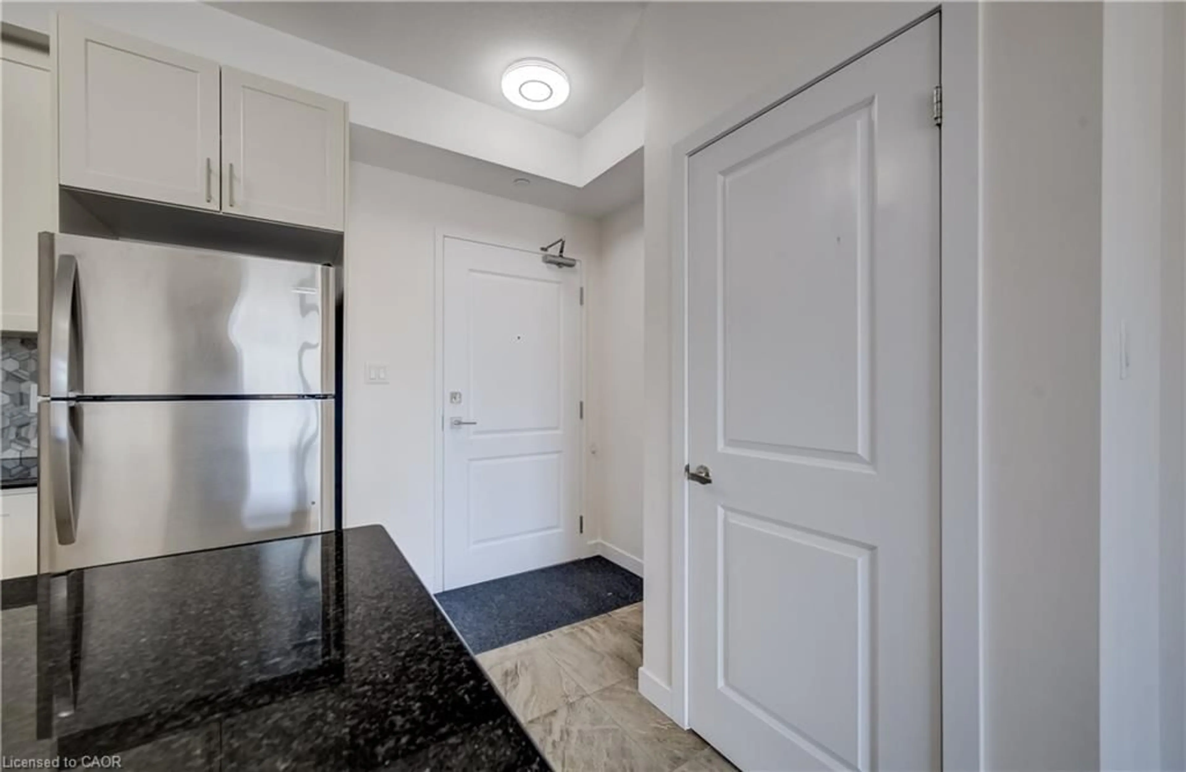 Standard kitchen, unknown for 125 Shoreview Pl #235, Stoney Creek Ontario L8E 0K3