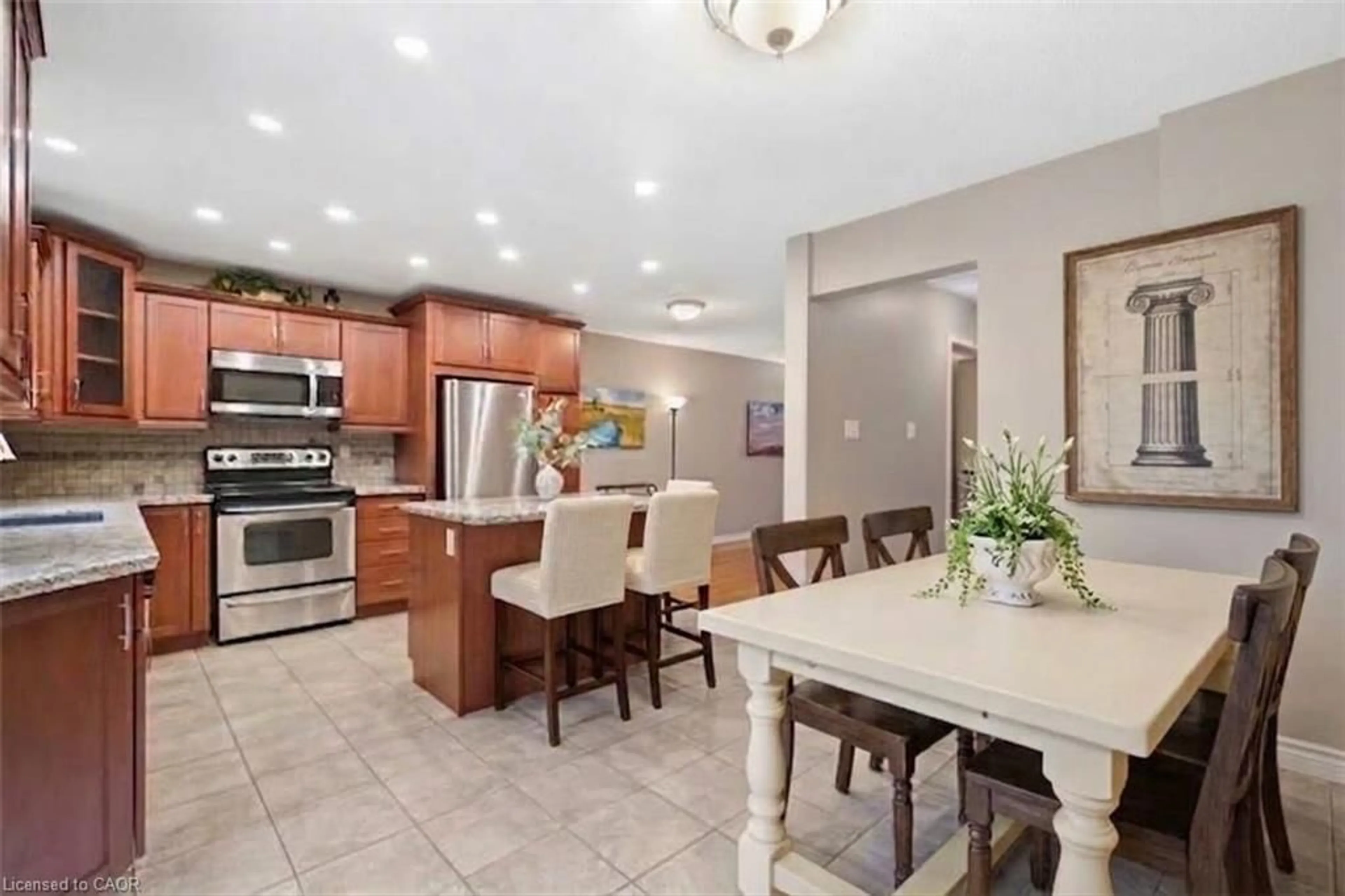 Open concept kitchen, ceramic/tile floor for 113 Essex Point Dr, Cambridge Ontario N1T 1W6