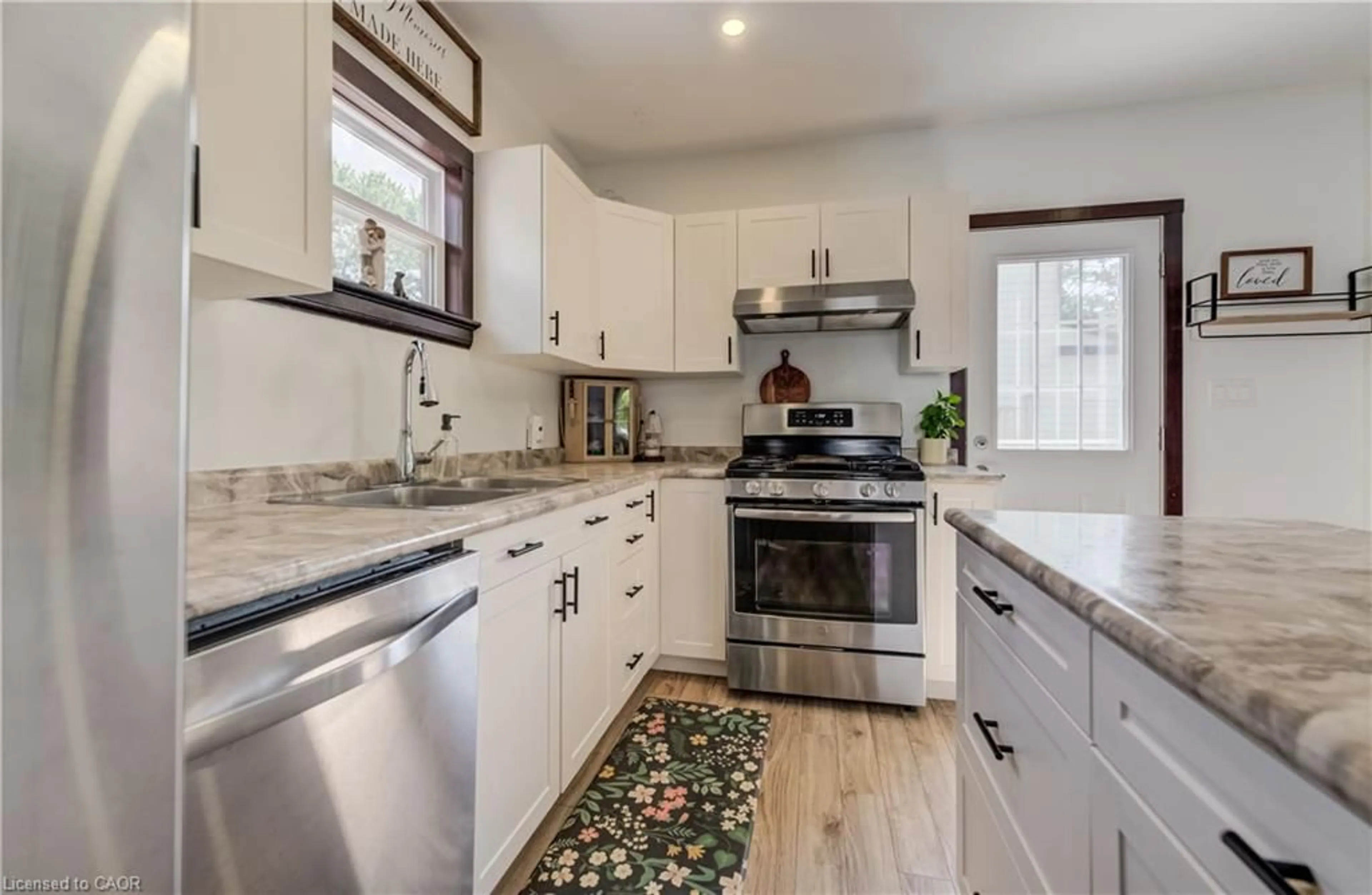 Open concept kitchen, ceramic/tile floor for 434812 Zorra Line, Beachville Ontario N0J 1A0