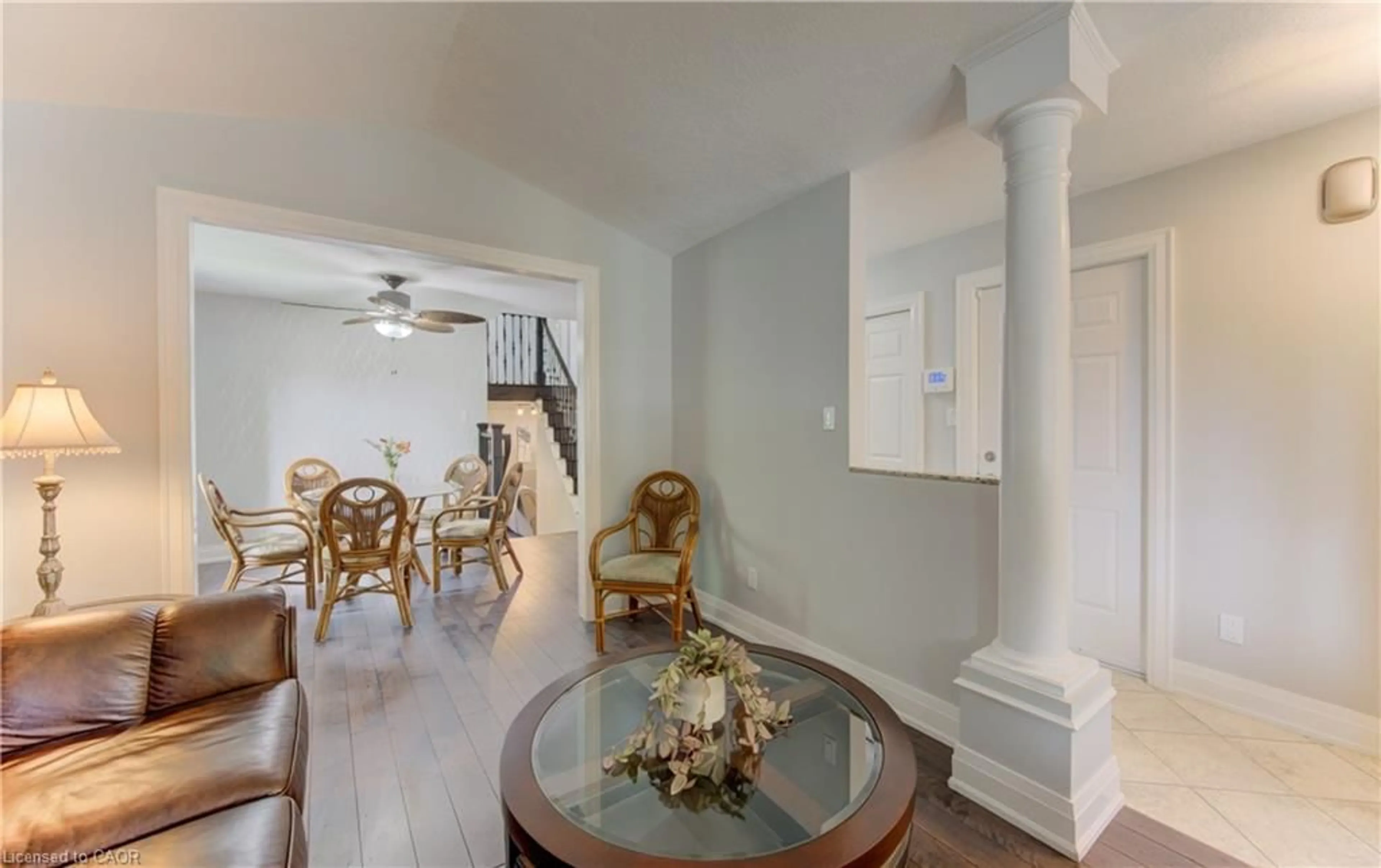 Indoor foyer for 378 Meadowvale Pl, Waterloo Ontario N2K 3P7