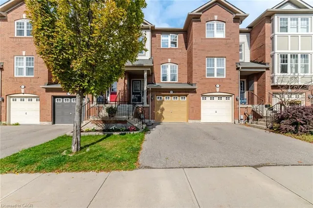 2413 Coho Way, Oakville 4