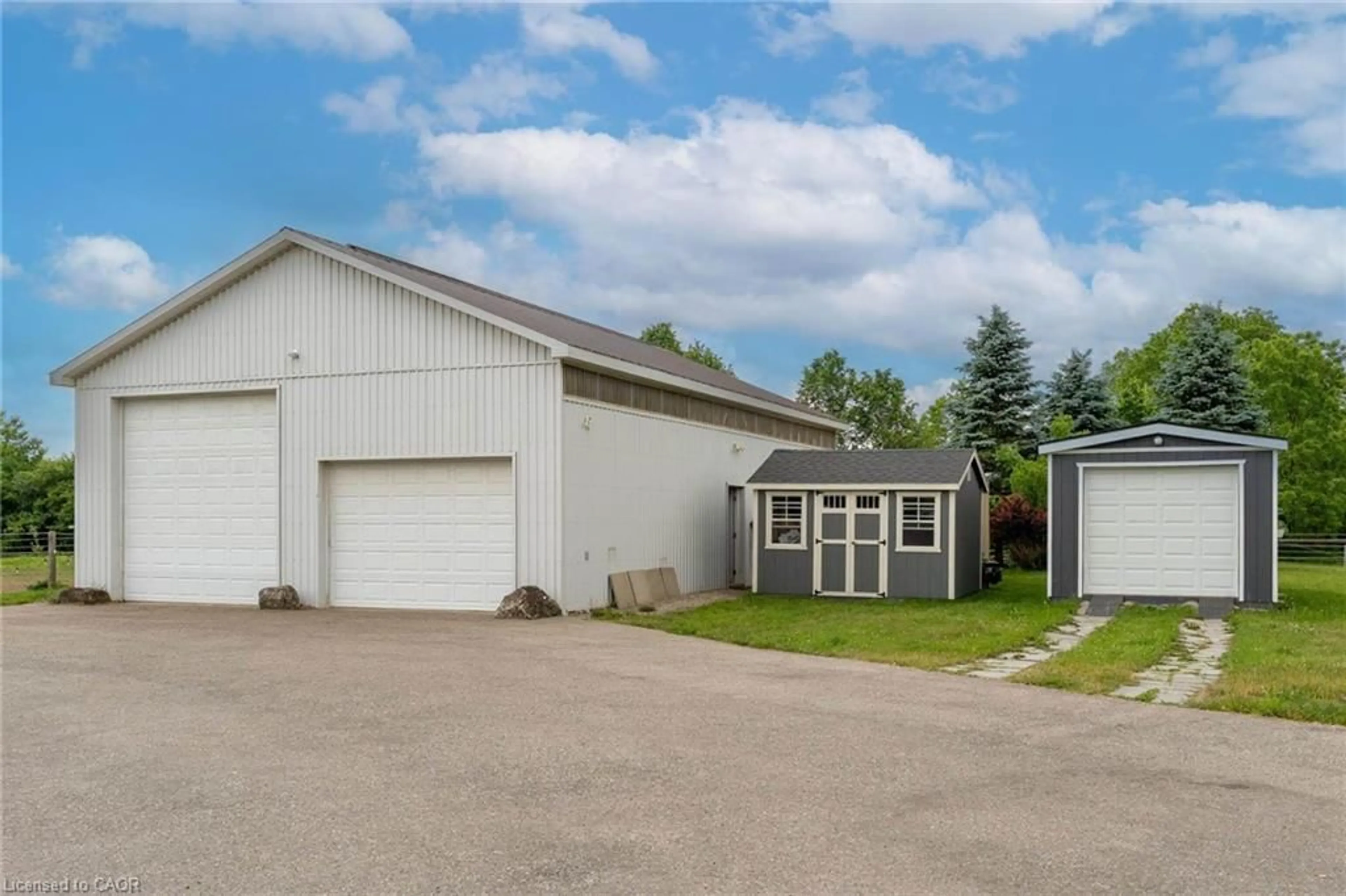 Indoor garage for 3988 Hwy 6, Puslinch Ontario N0B 2J0