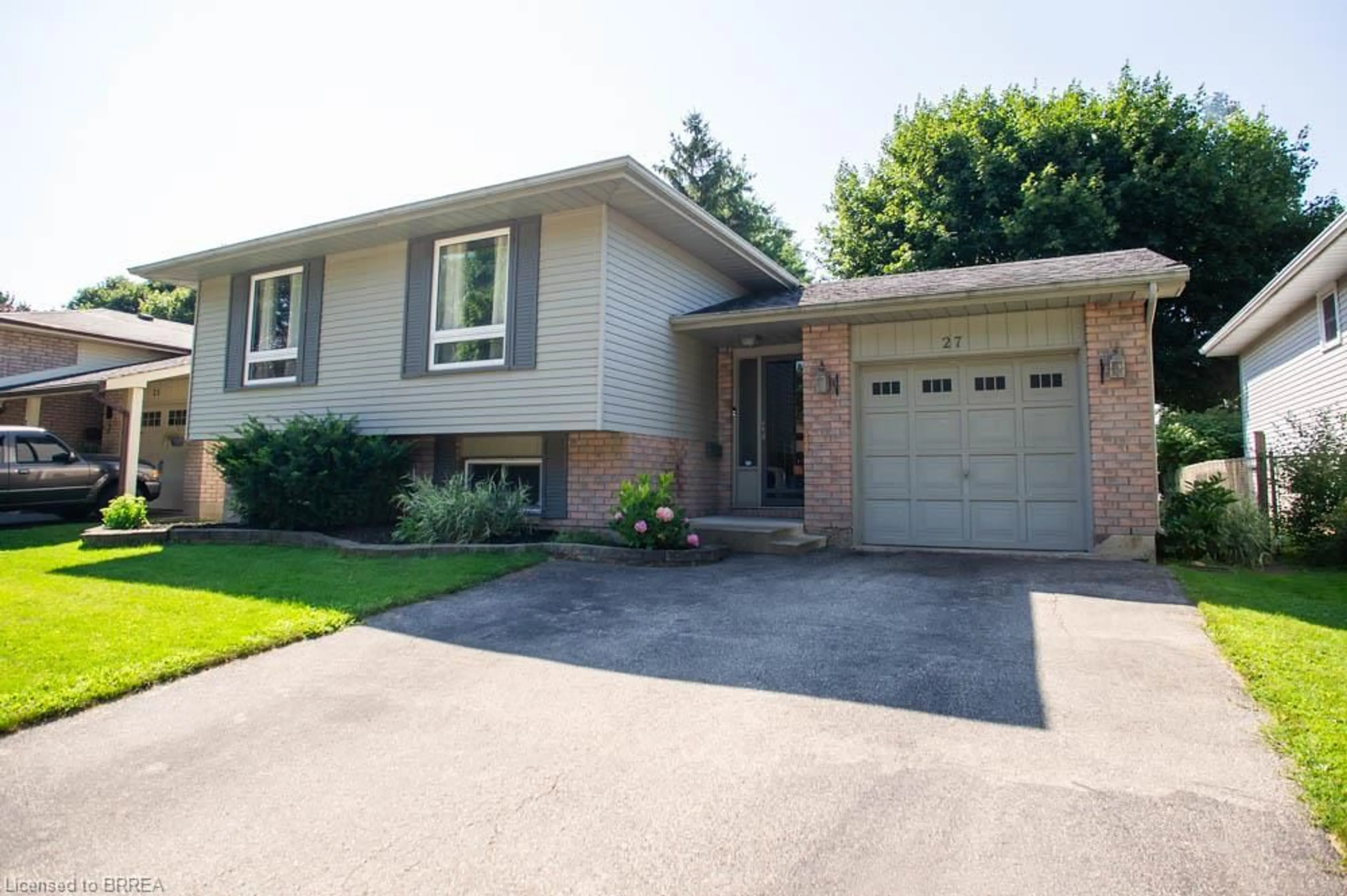 Home with brick exterior material, street for 27 Myrtleville Dr, Brantford Ontario N3V 1B9