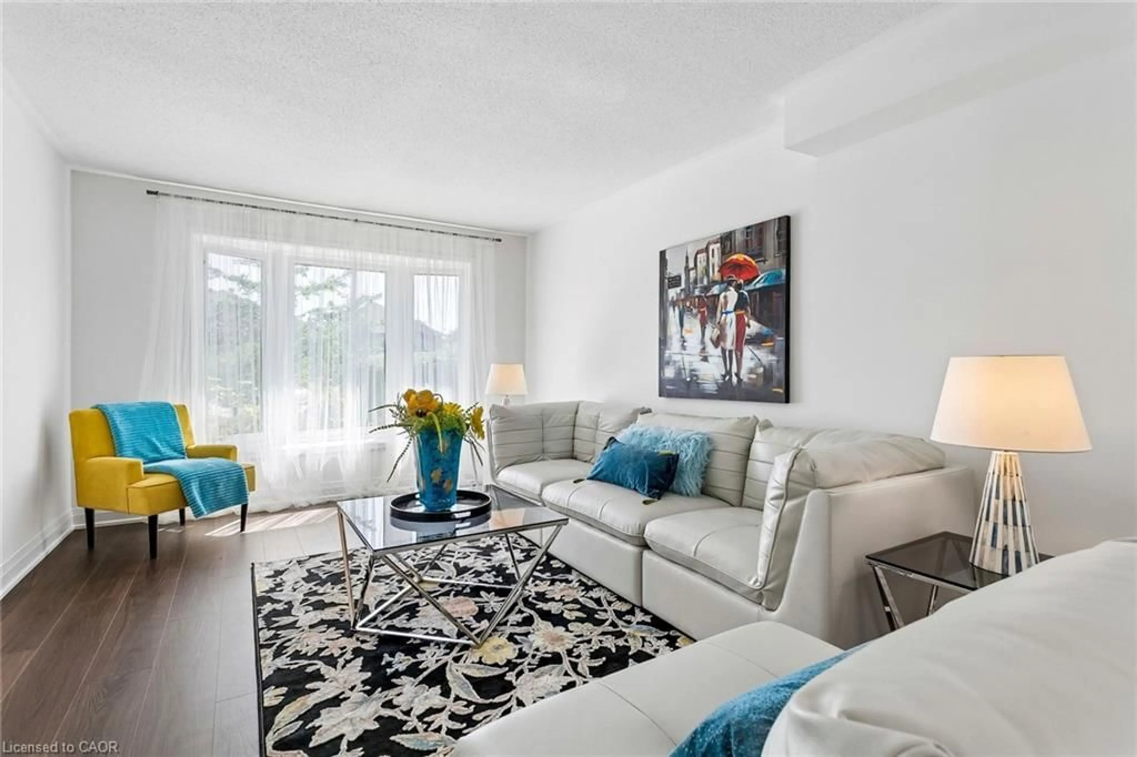 Living room with furniture, unknown for 1287 Willowbank Trail, Mississauga Ontario L4W 3P9