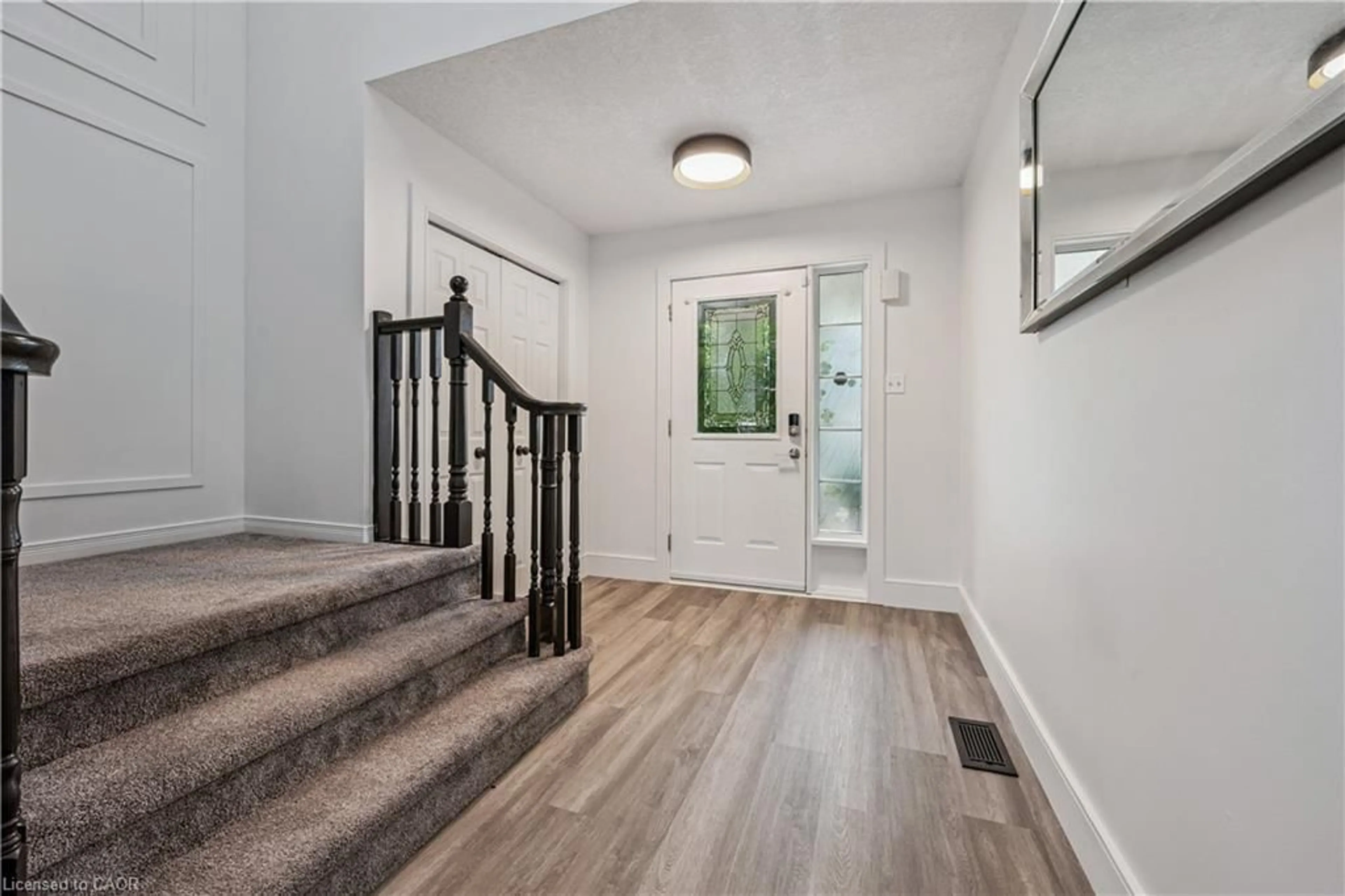 Indoor entryway for 63 Red Clover Cres, Kitchener Ontario N2E 4G8