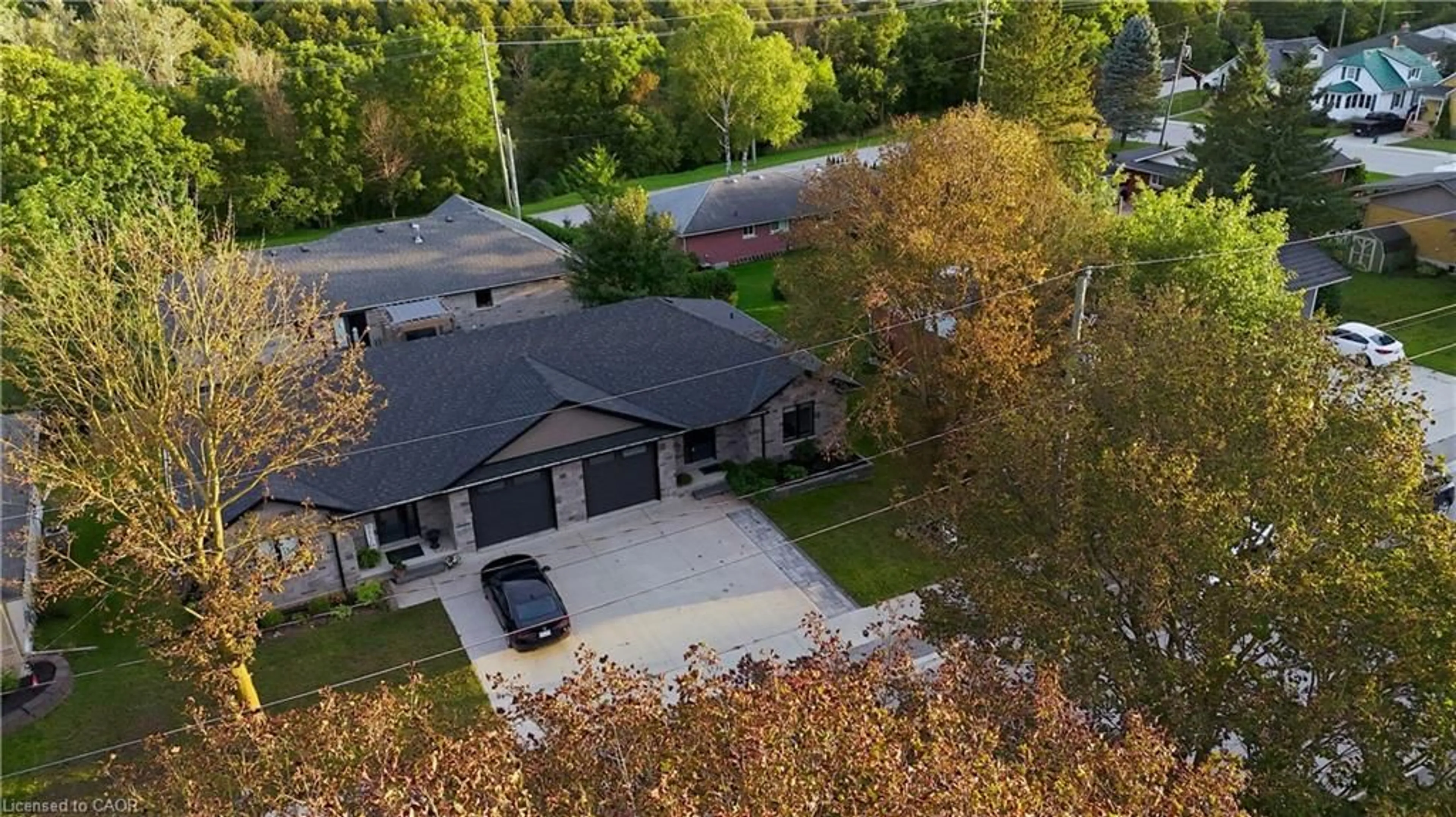 A pic from outside/outdoor area/front of a property/back of a property/a pic from drone, street for 172 Miller St, Mount Forest Ontario N0G 2L3