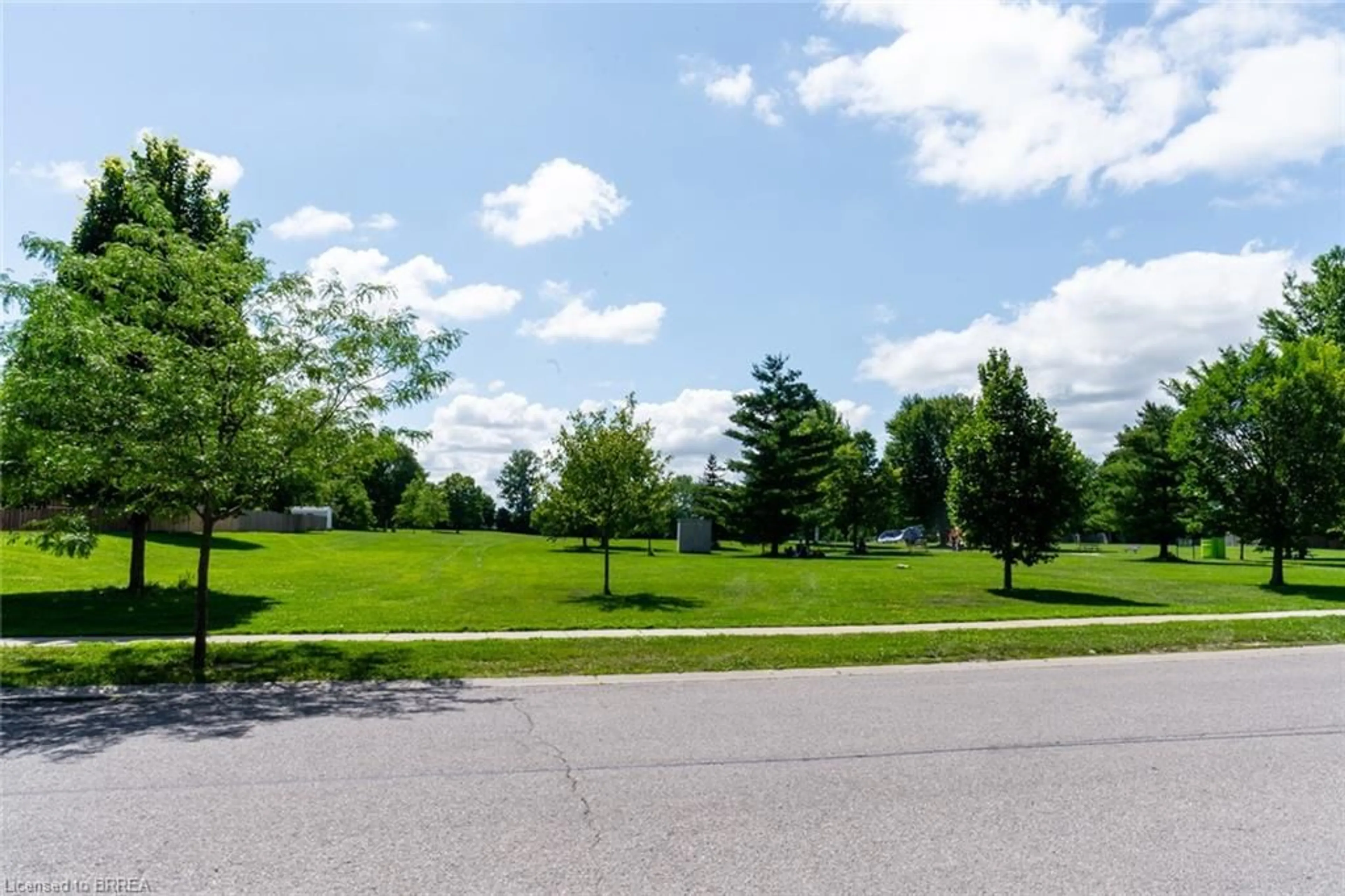 A pic from outside/outdoor area/front of a property/back of a property/a pic from drone, unknown for 12 Ponytrail Dr, Brantford Ontario N3P 1J8
