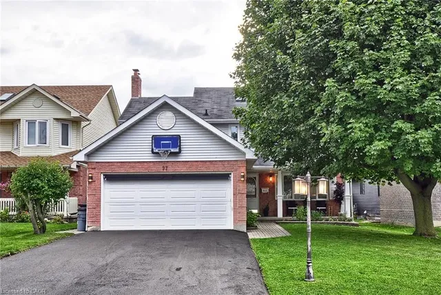 97 Sacha Rd, Cambridge 1