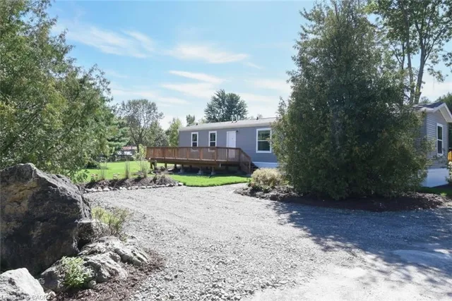 1085 Concession Road 10 #64, Flamborough 3