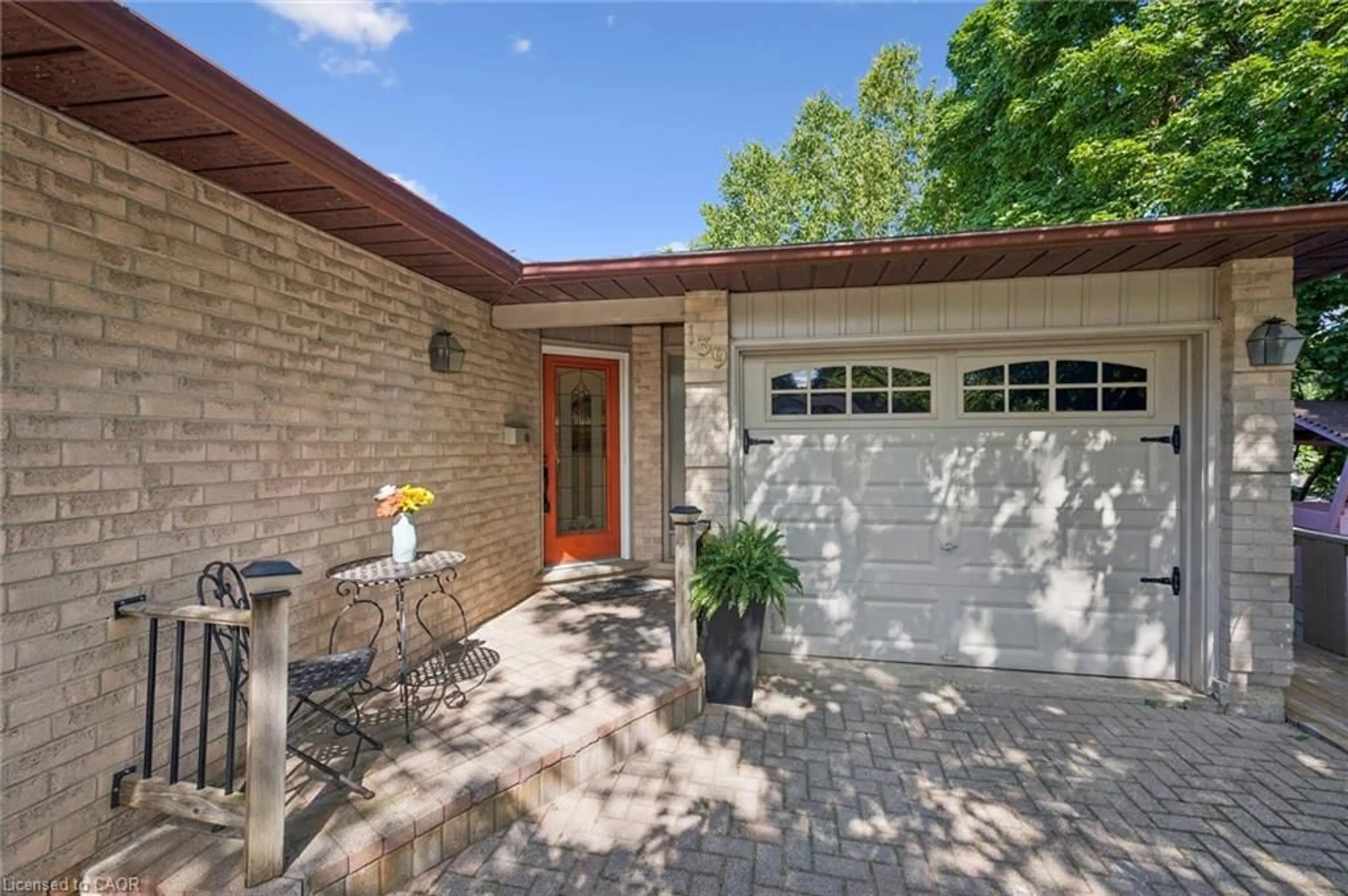 Home with brick exterior material, street for 139 Westvale Dr, Waterloo Ontario N2T 1B6