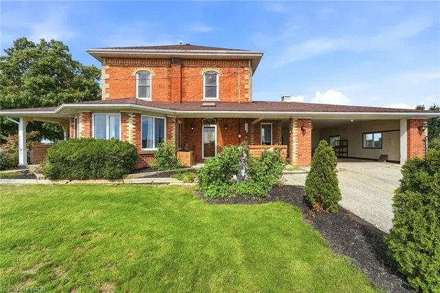 119 2nd Line, Hagersville 2